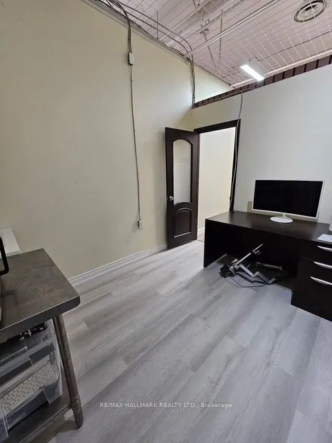 7181 Yonge Street, #181