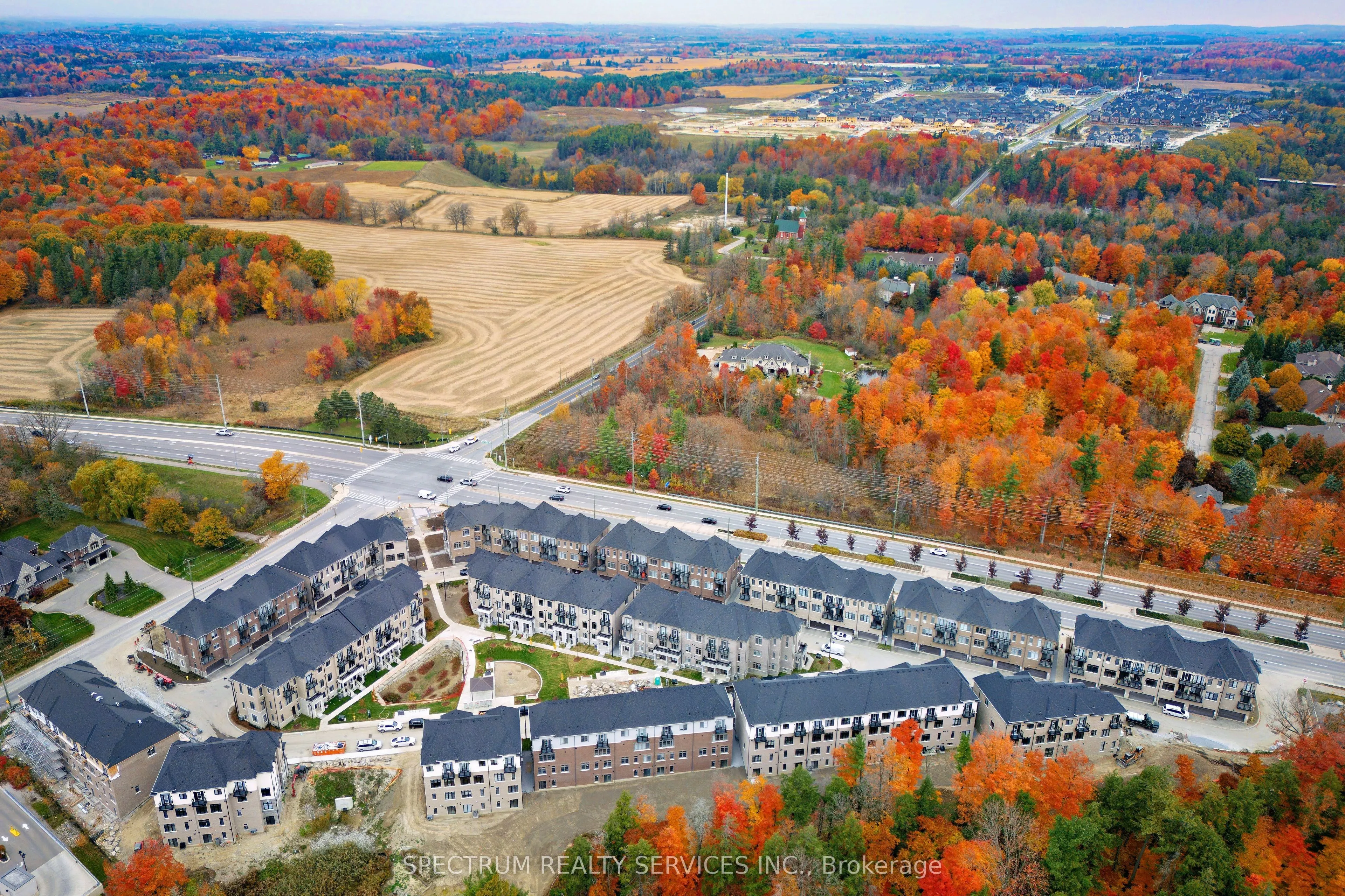 44 De La Roche Drive