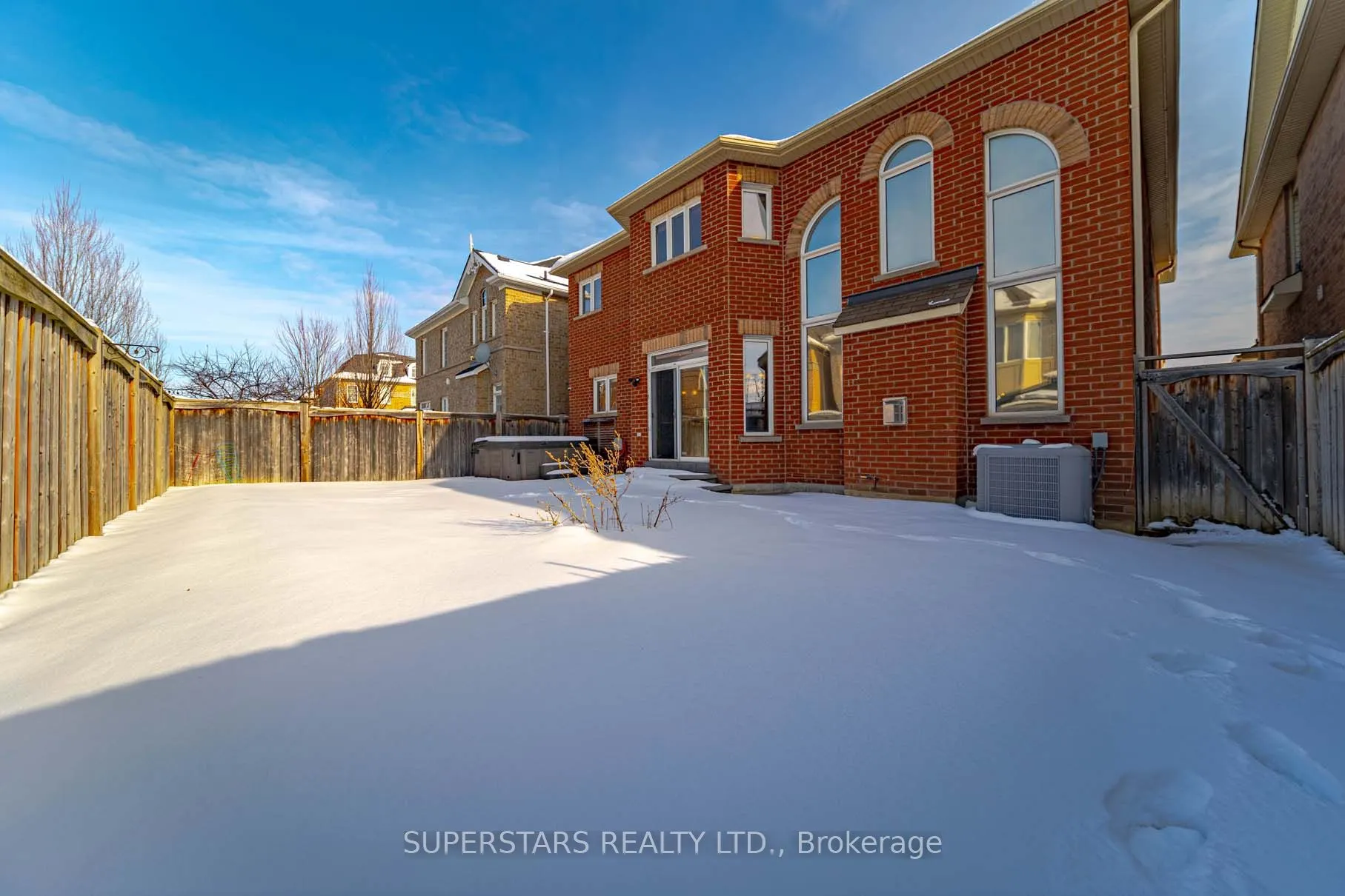 25 Rennie Avenue