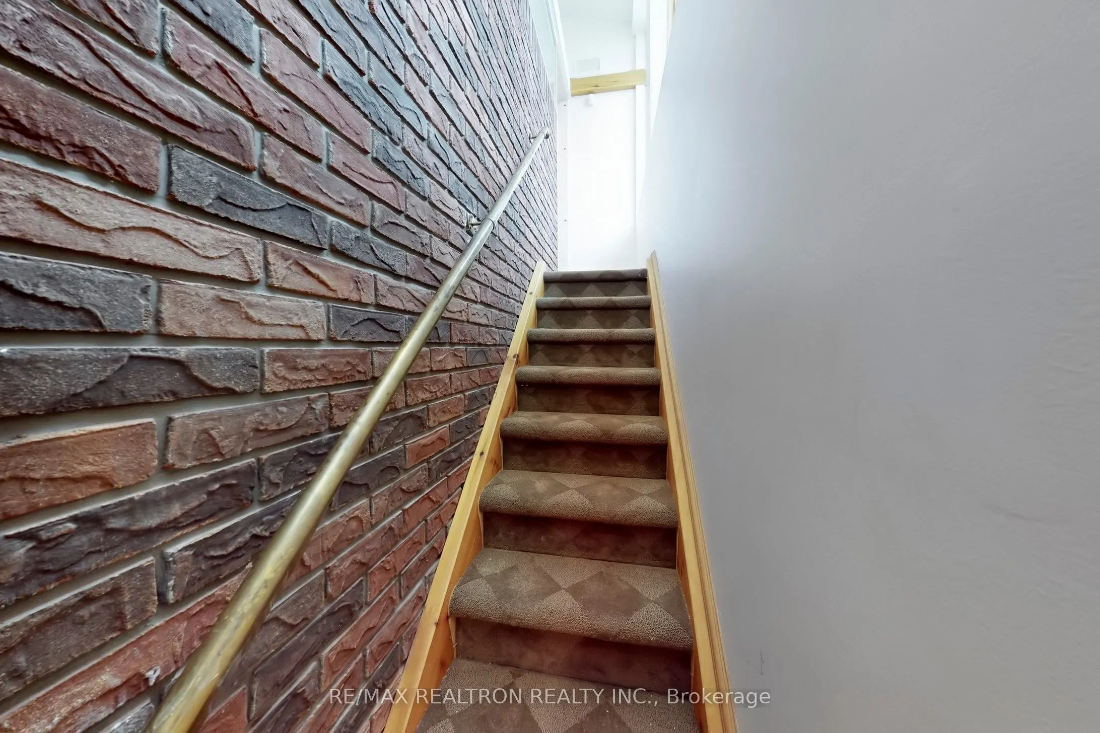10 Thornbank Road
