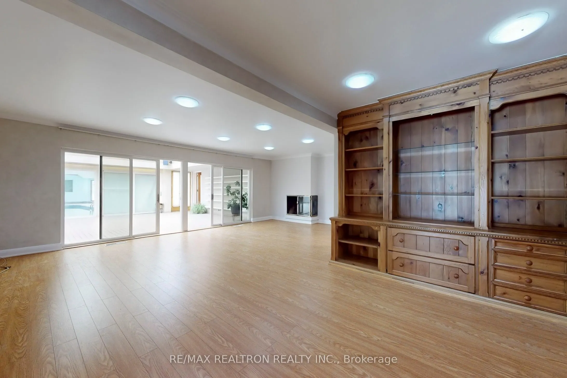 10 Thornbank Road