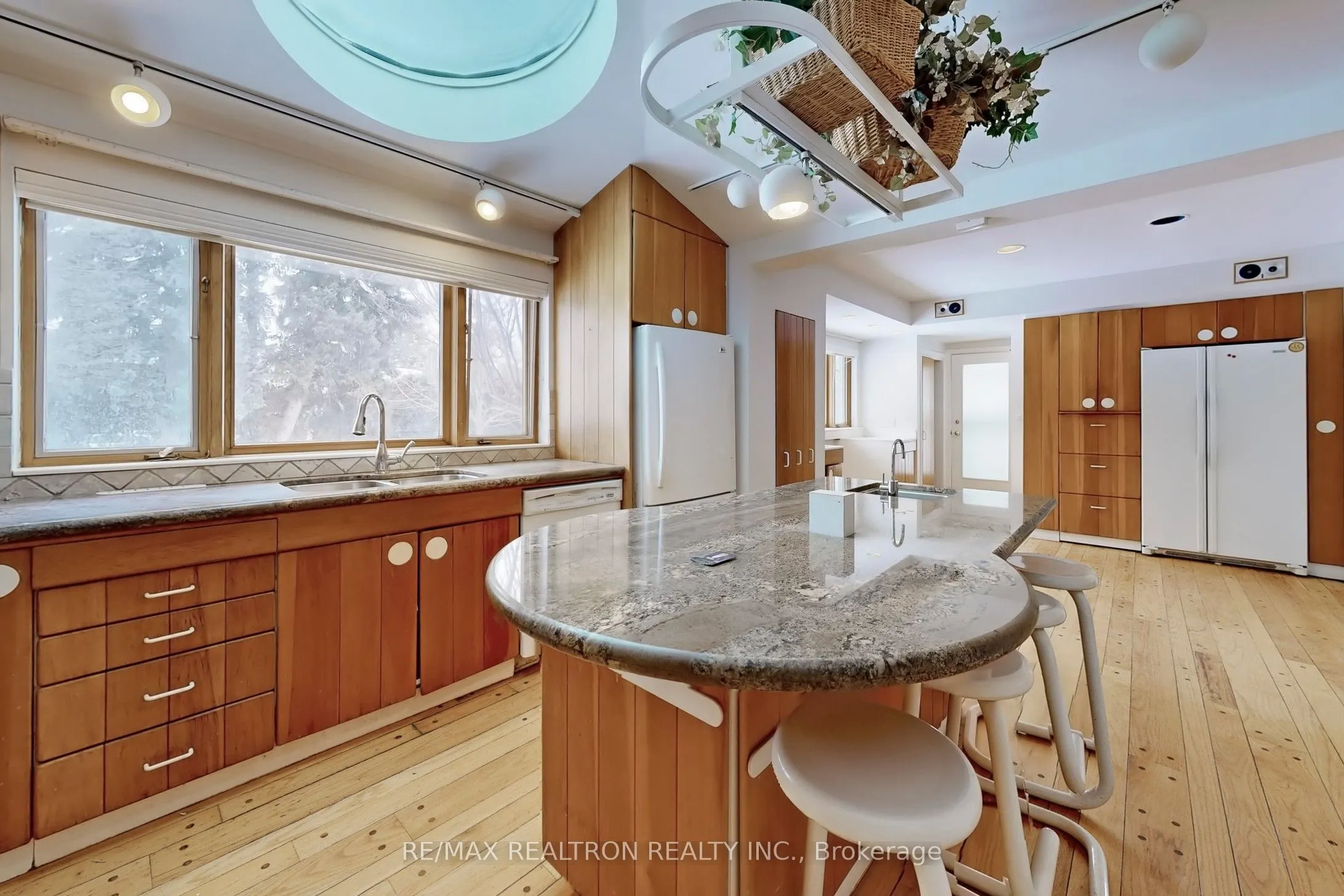 10 Thornbank Road