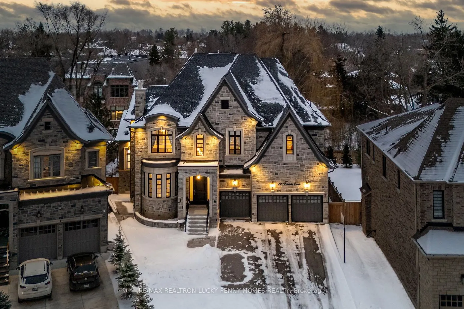 17 Petrolia Court
