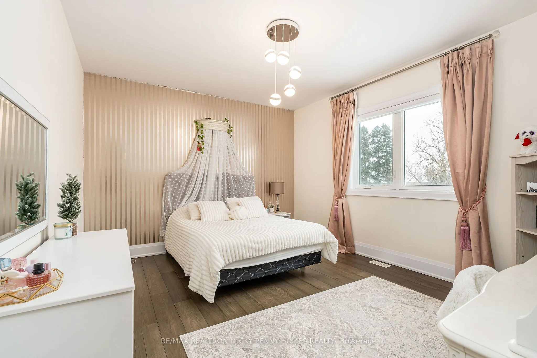 17 Petrolia Court