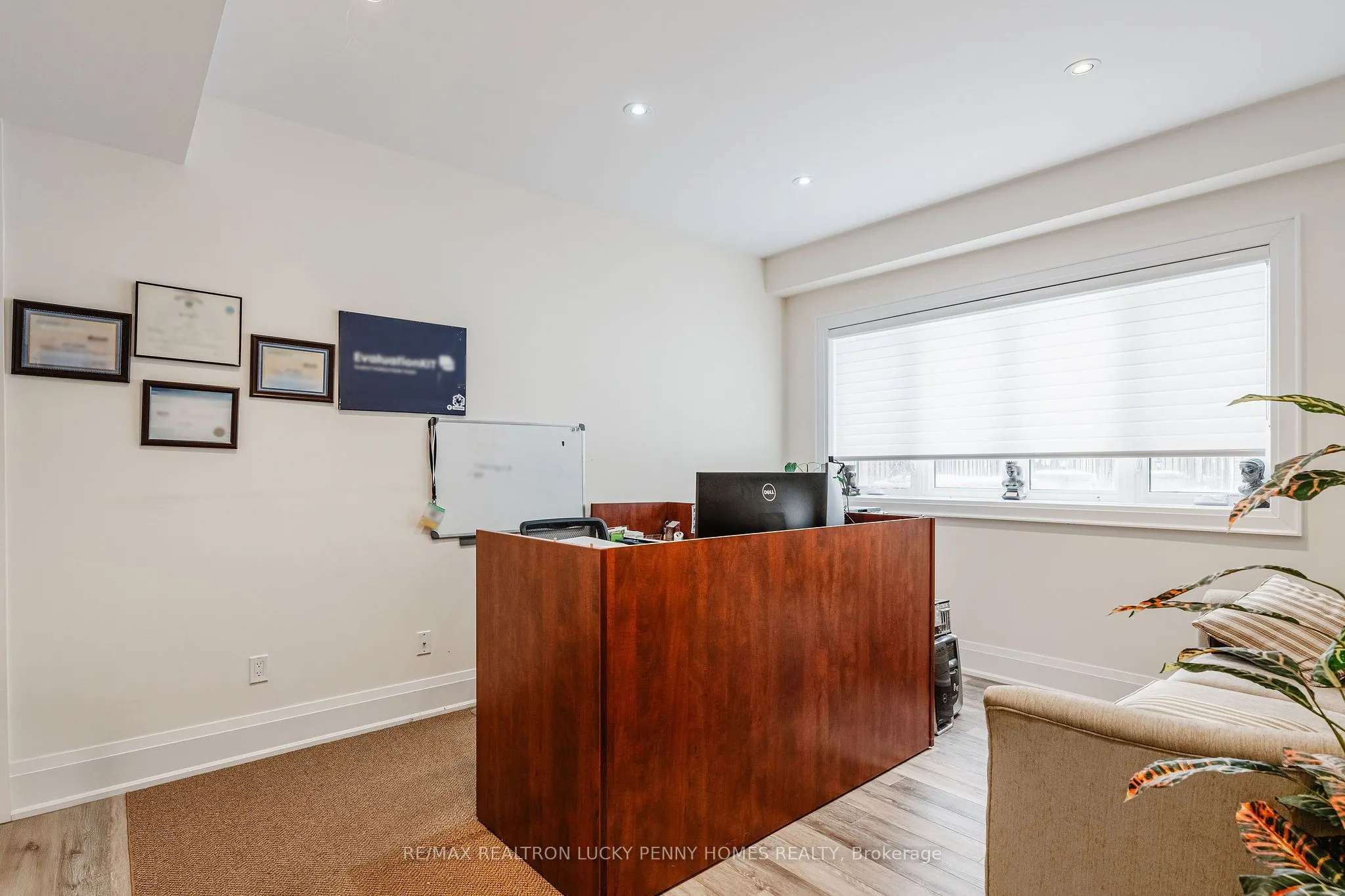 17 Petrolia Court