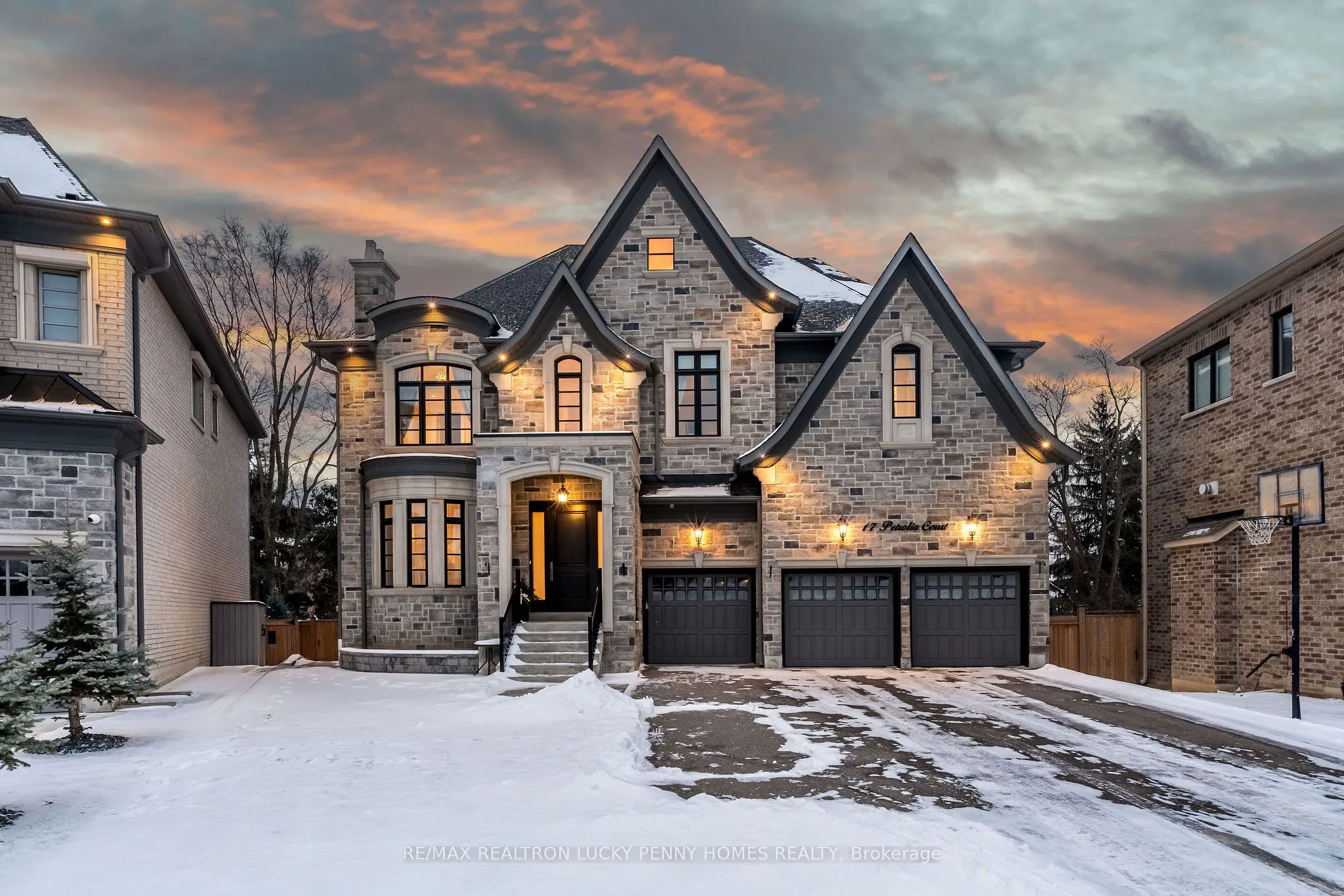 17 Petrolia Court