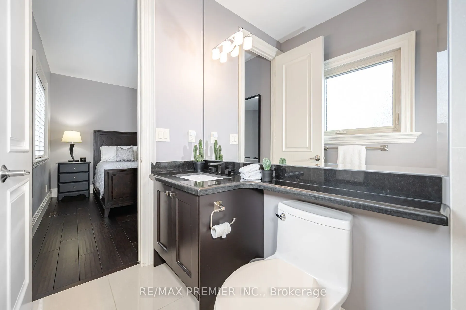 28 Ellerby Square N