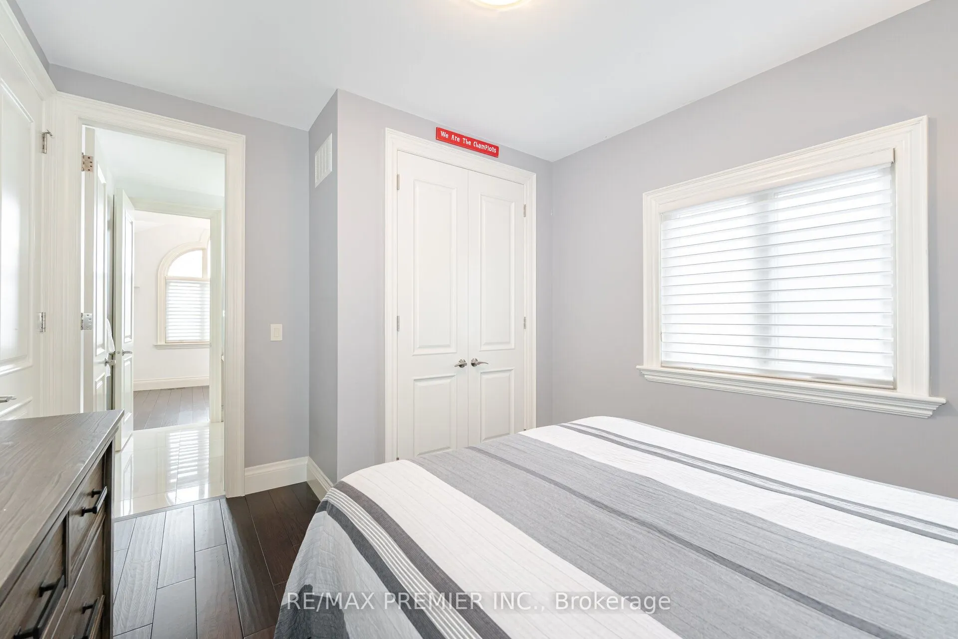28 Ellerby Square N