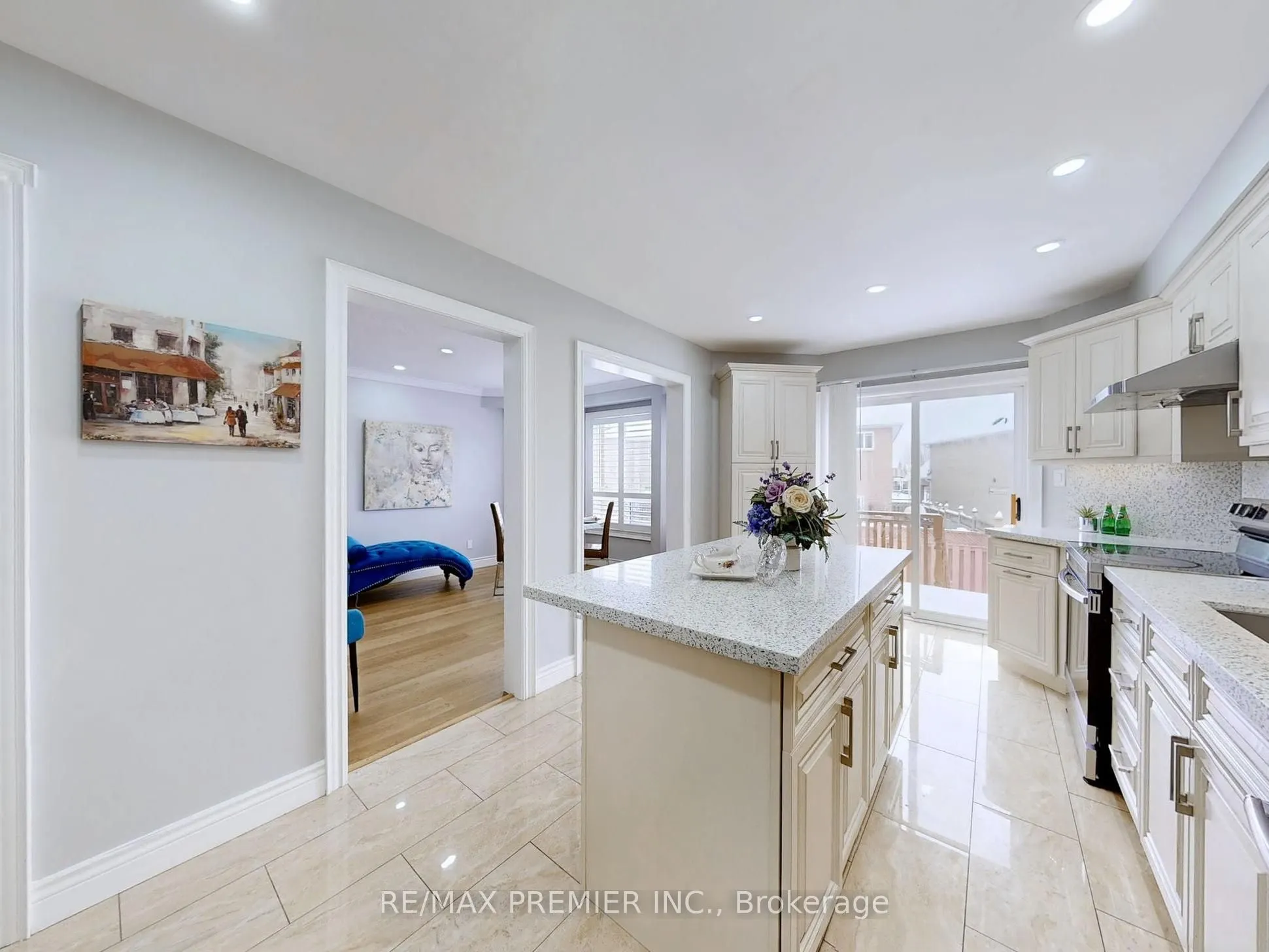 336 St Joan Of Arc Avenue