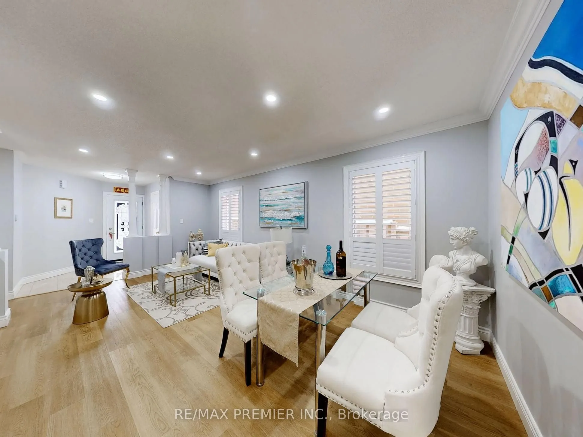 336 St Joan Of Arc Avenue