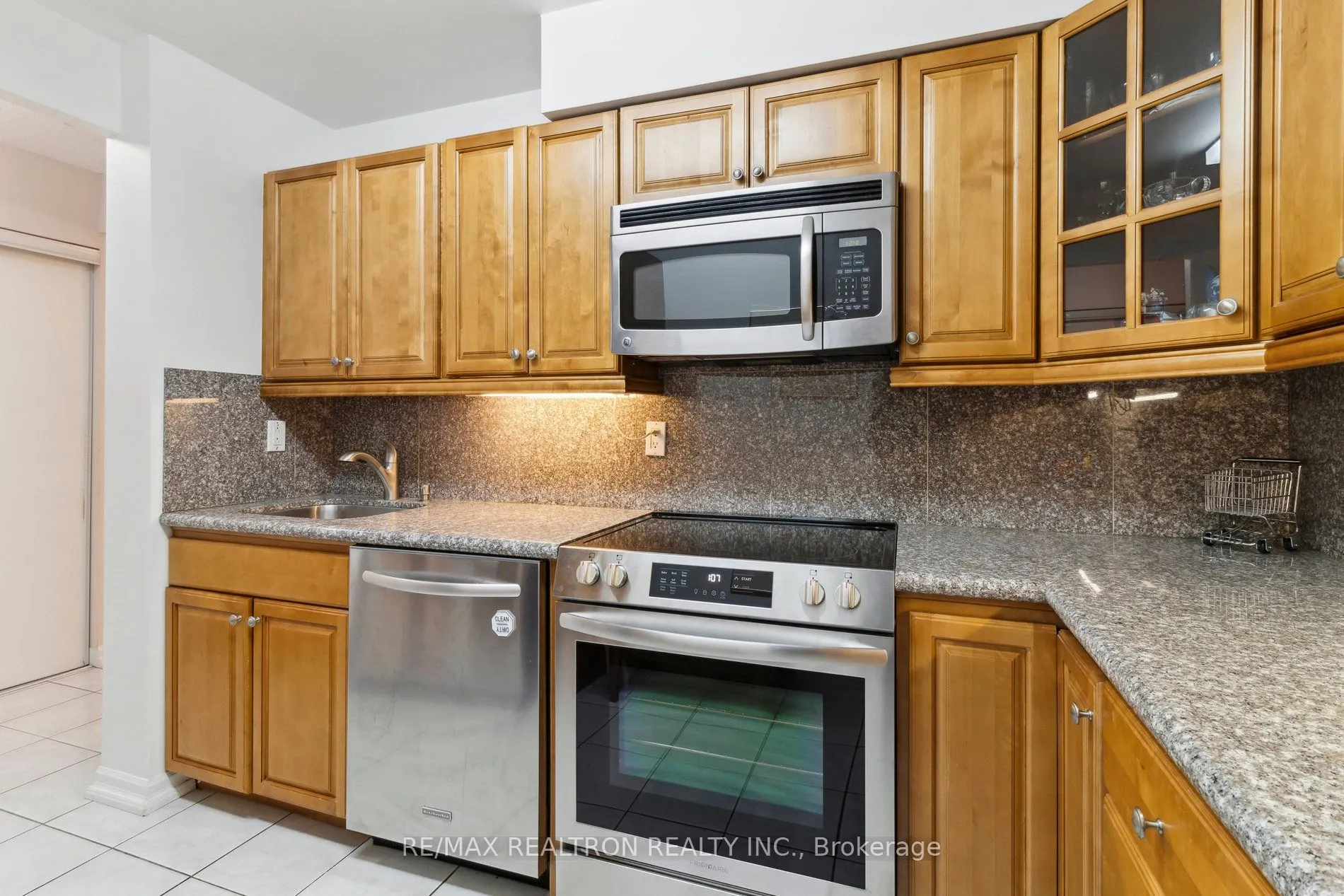 850 Steeles Avenue W, #306