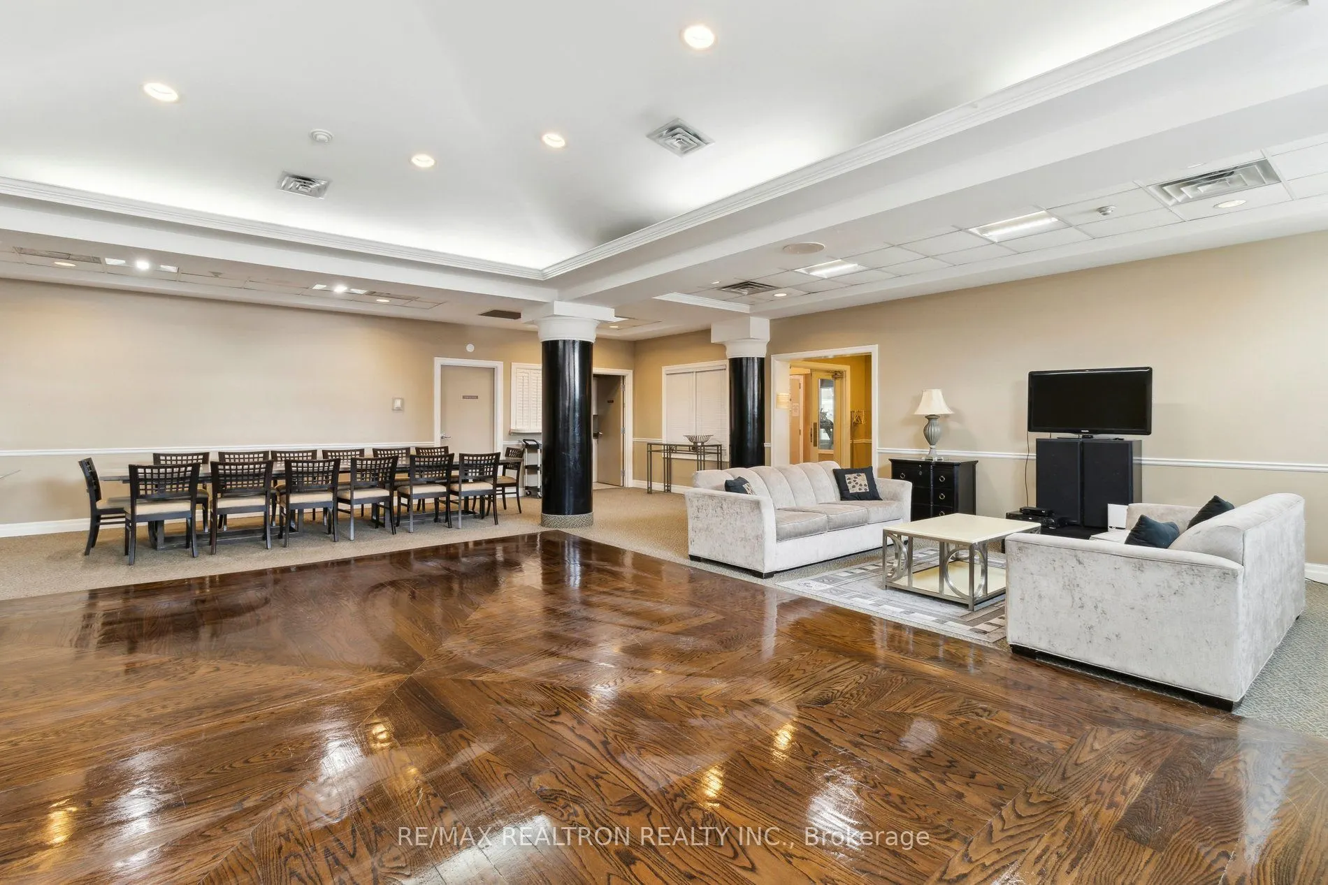 850 Steeles Avenue W, #306