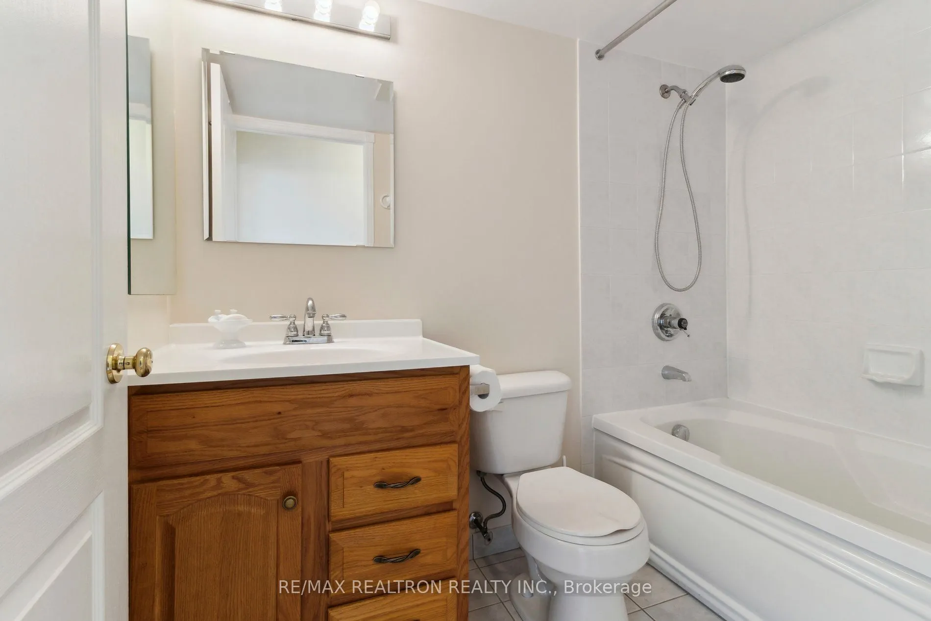 850 Steeles Avenue W, #306