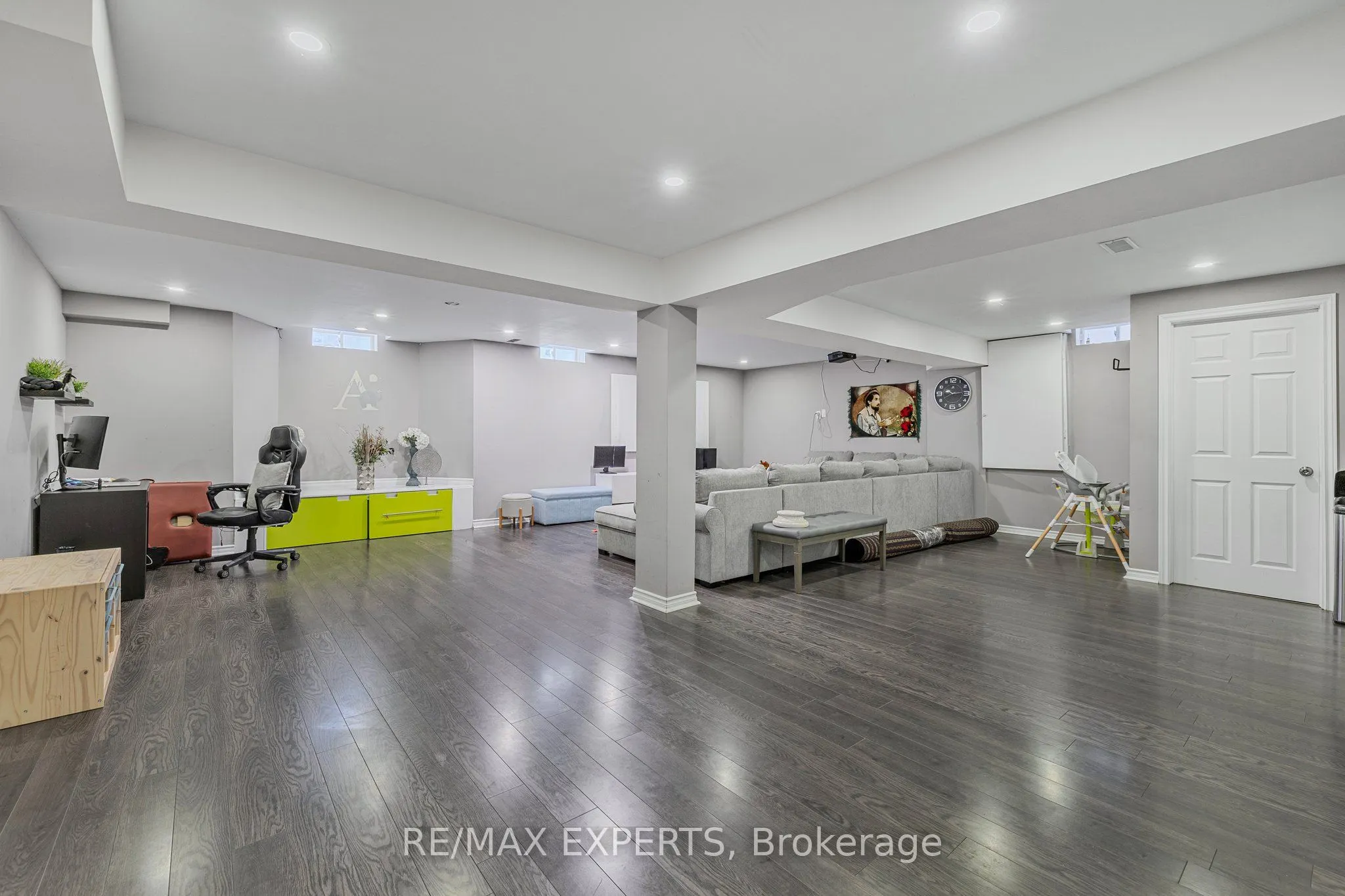 24 Faris Street