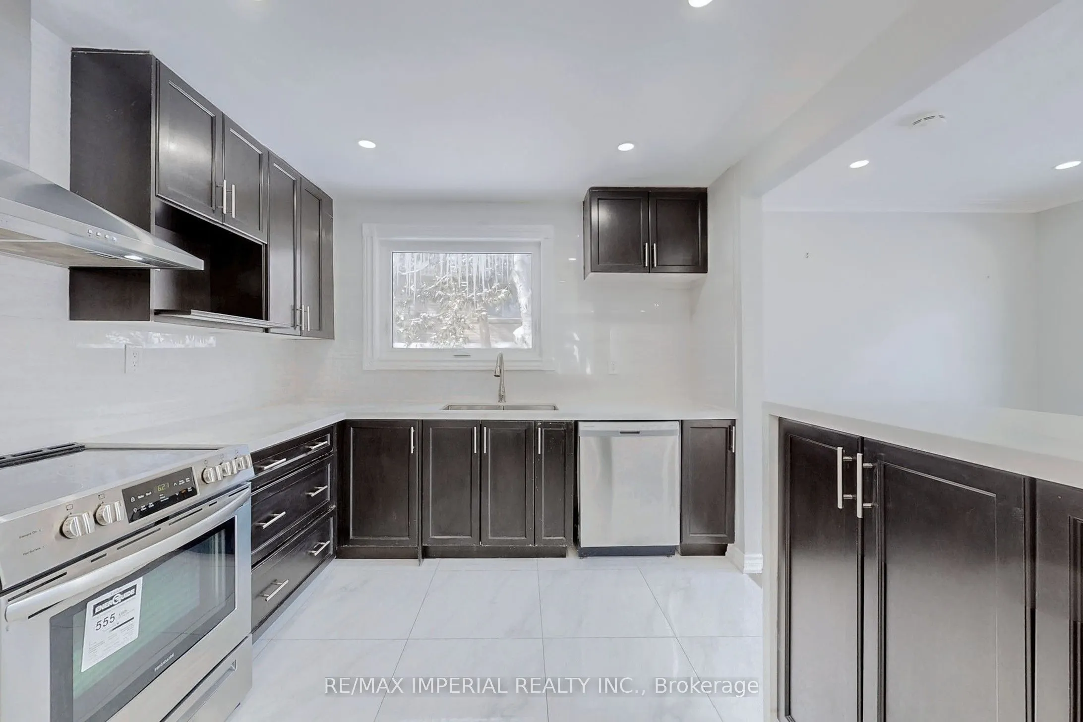 12 Sherwood Forest Drive