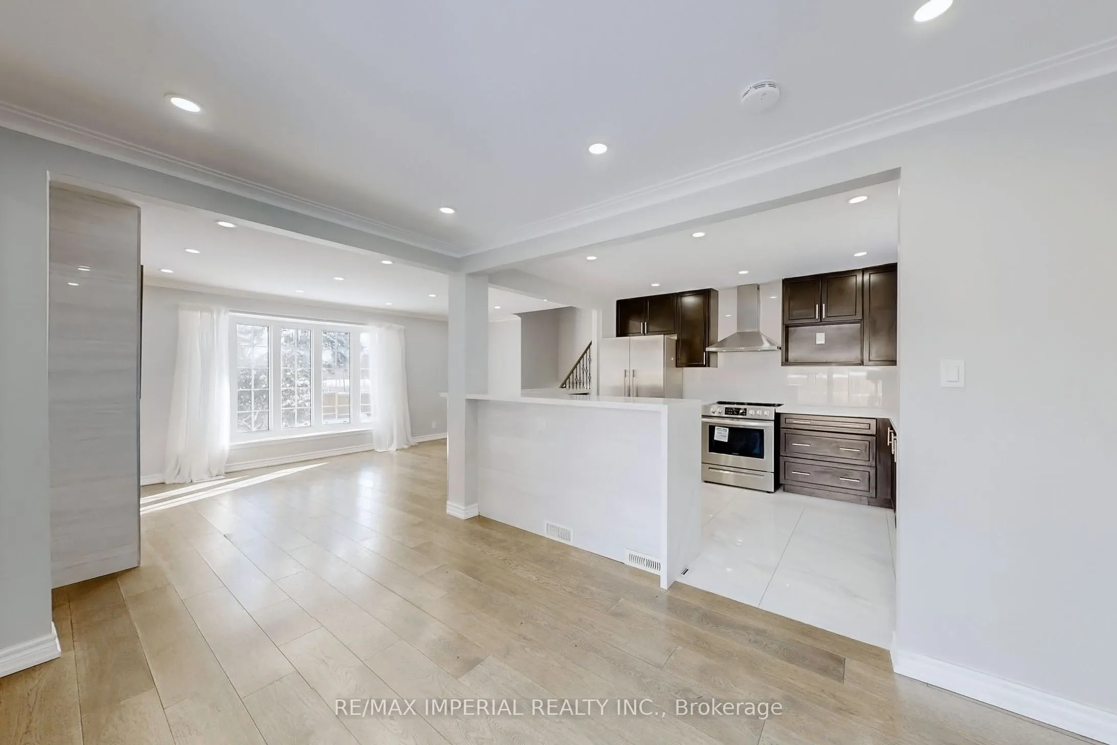 12 Sherwood Forest Drive