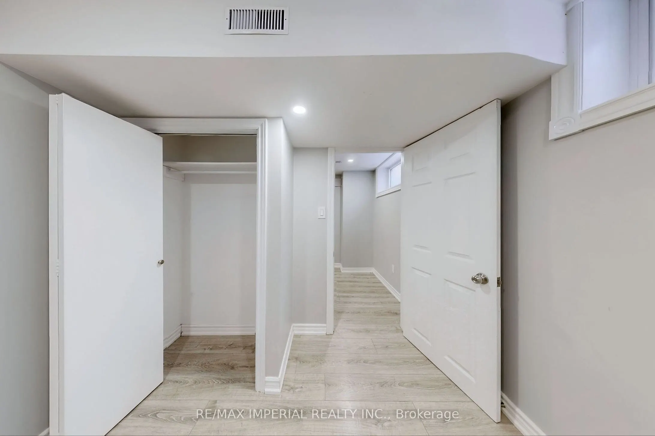 12 Sherwood Forest Drive