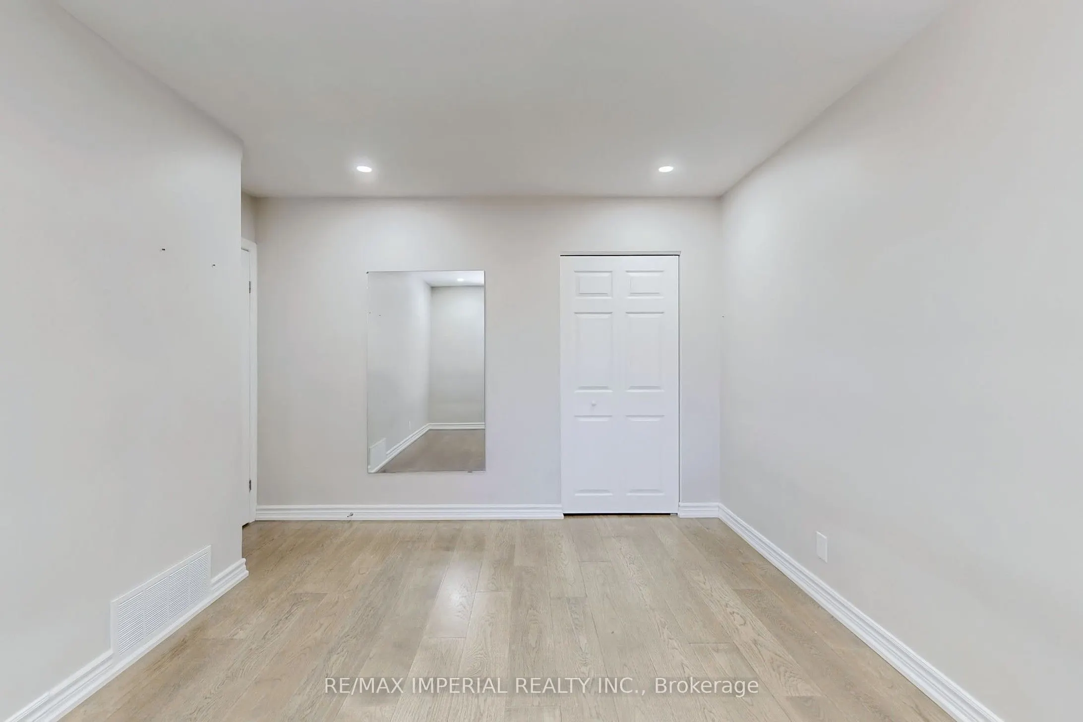 12 Sherwood Forest Drive