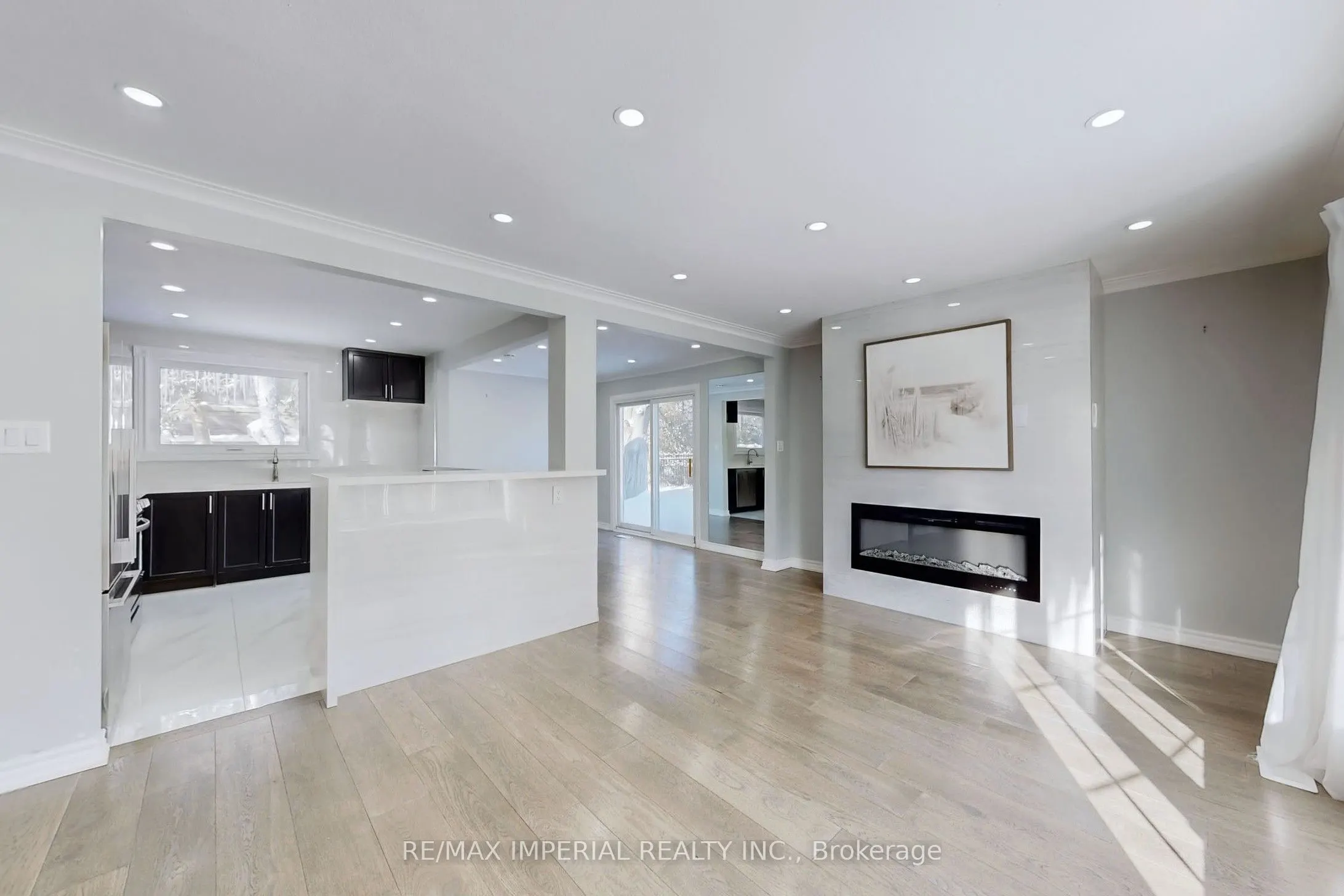 12 Sherwood Forest Drive