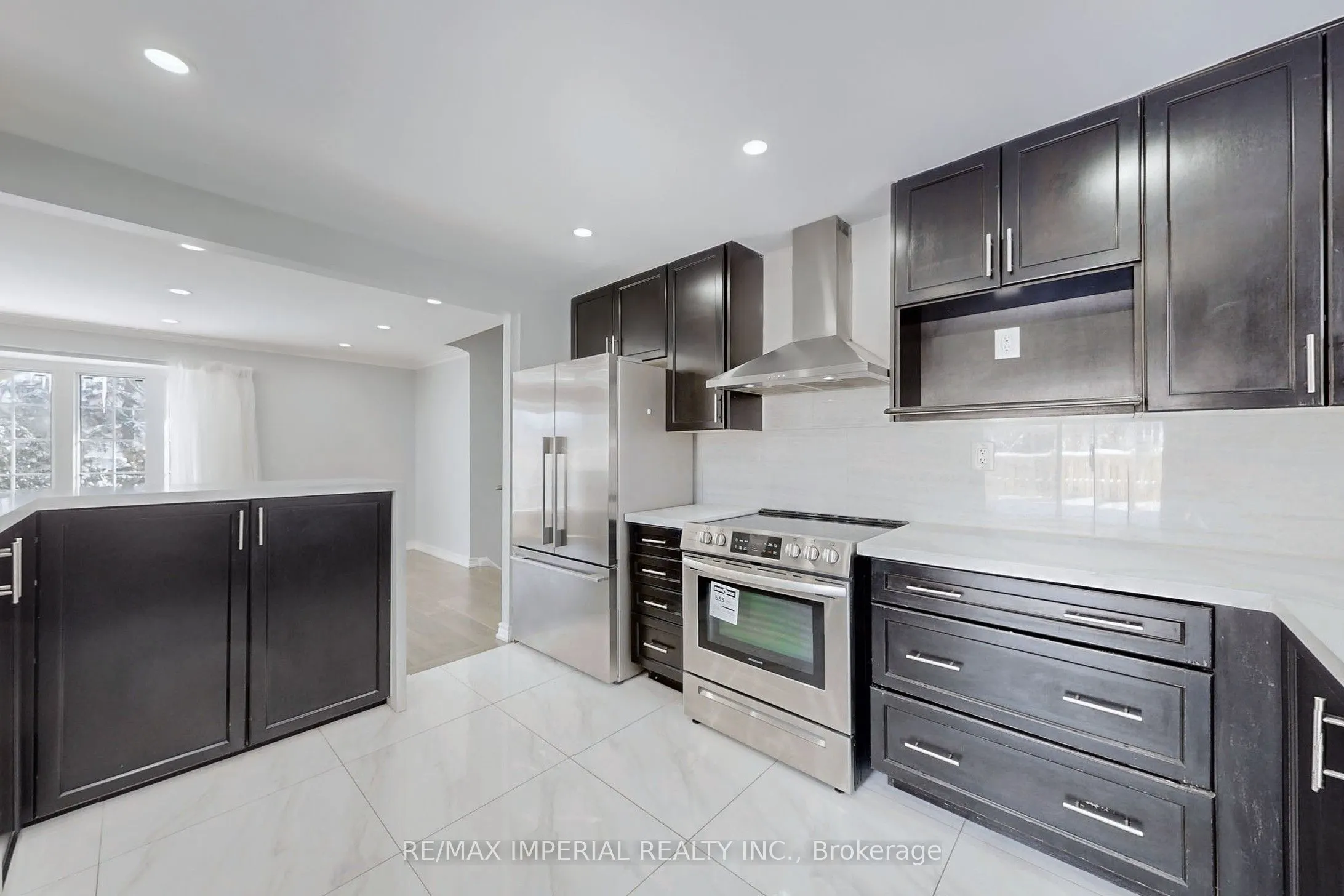 12 Sherwood Forest Drive