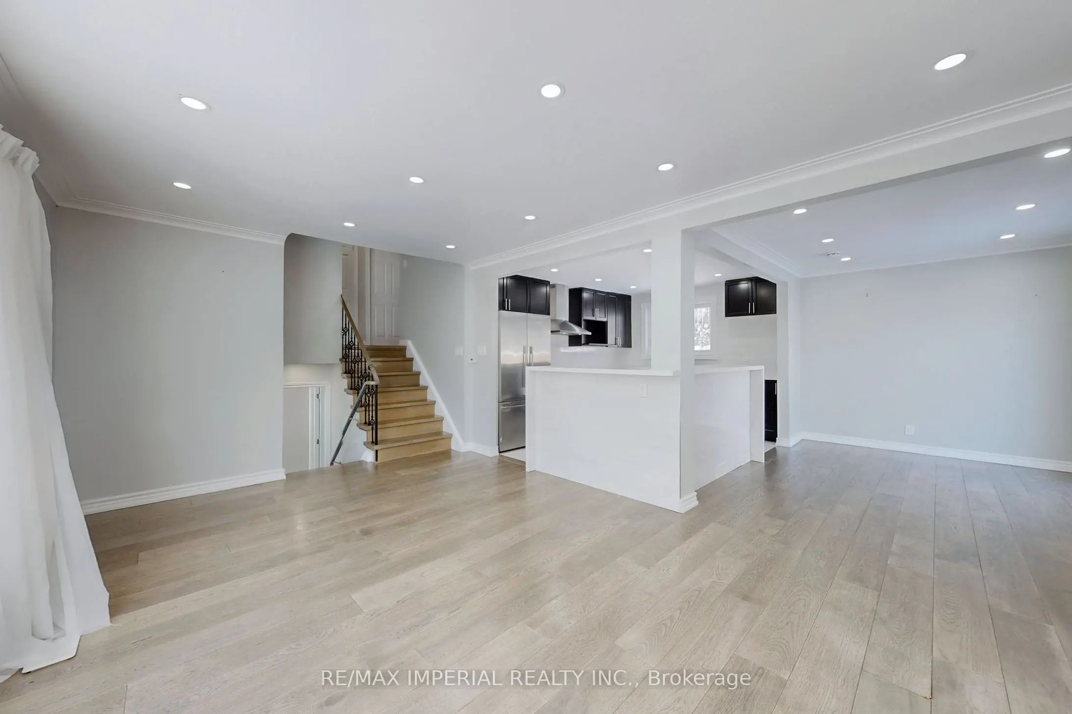12 Sherwood Forest Drive