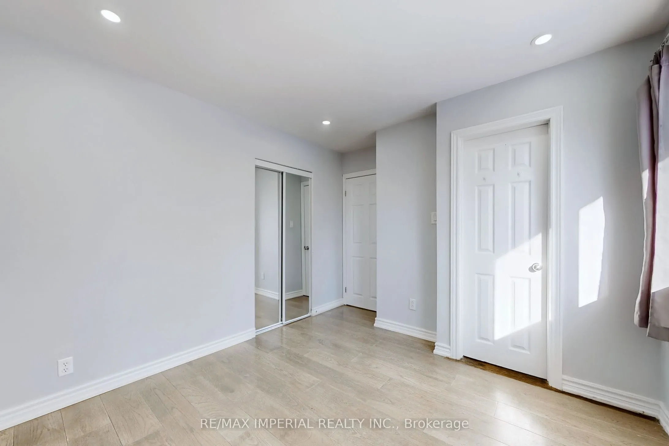 12 Sherwood Forest Drive