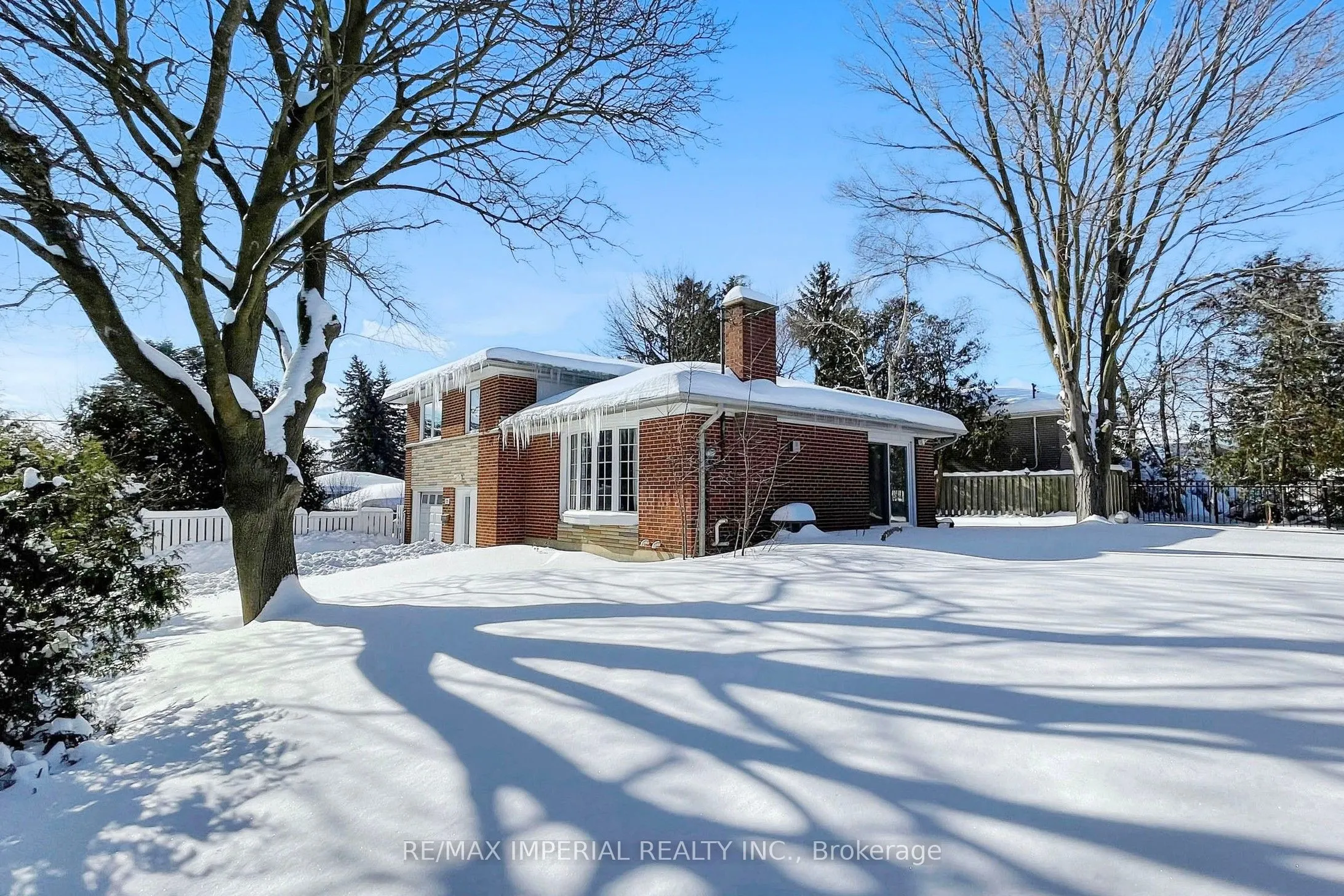 12 Sherwood Forest Drive
