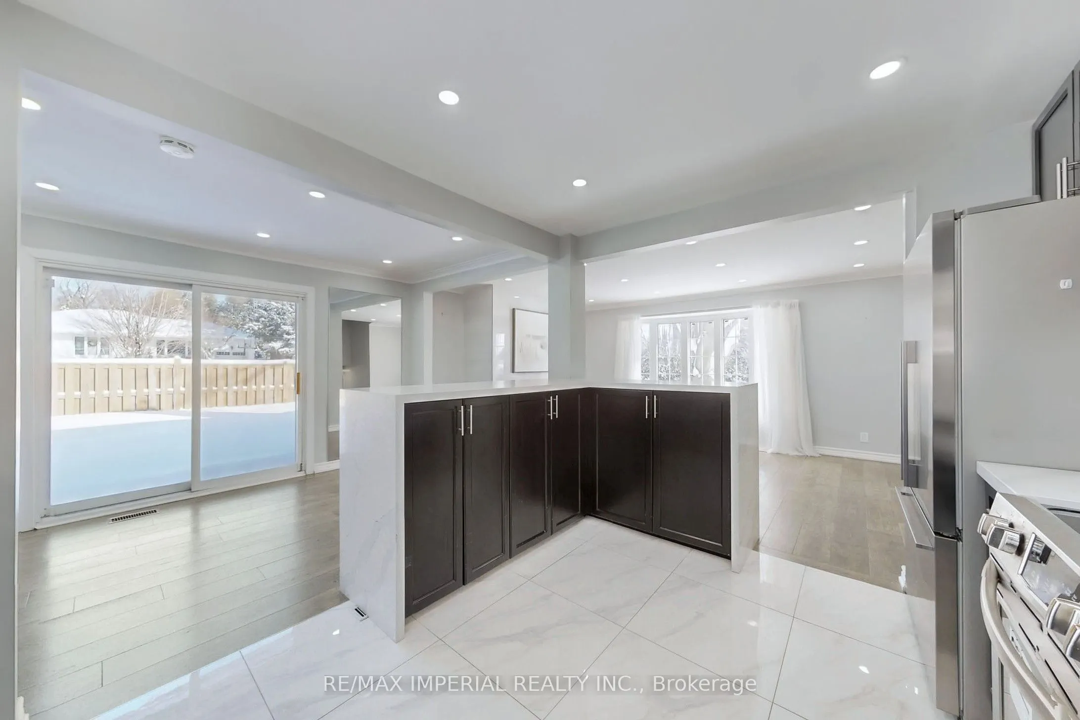 12 Sherwood Forest Drive