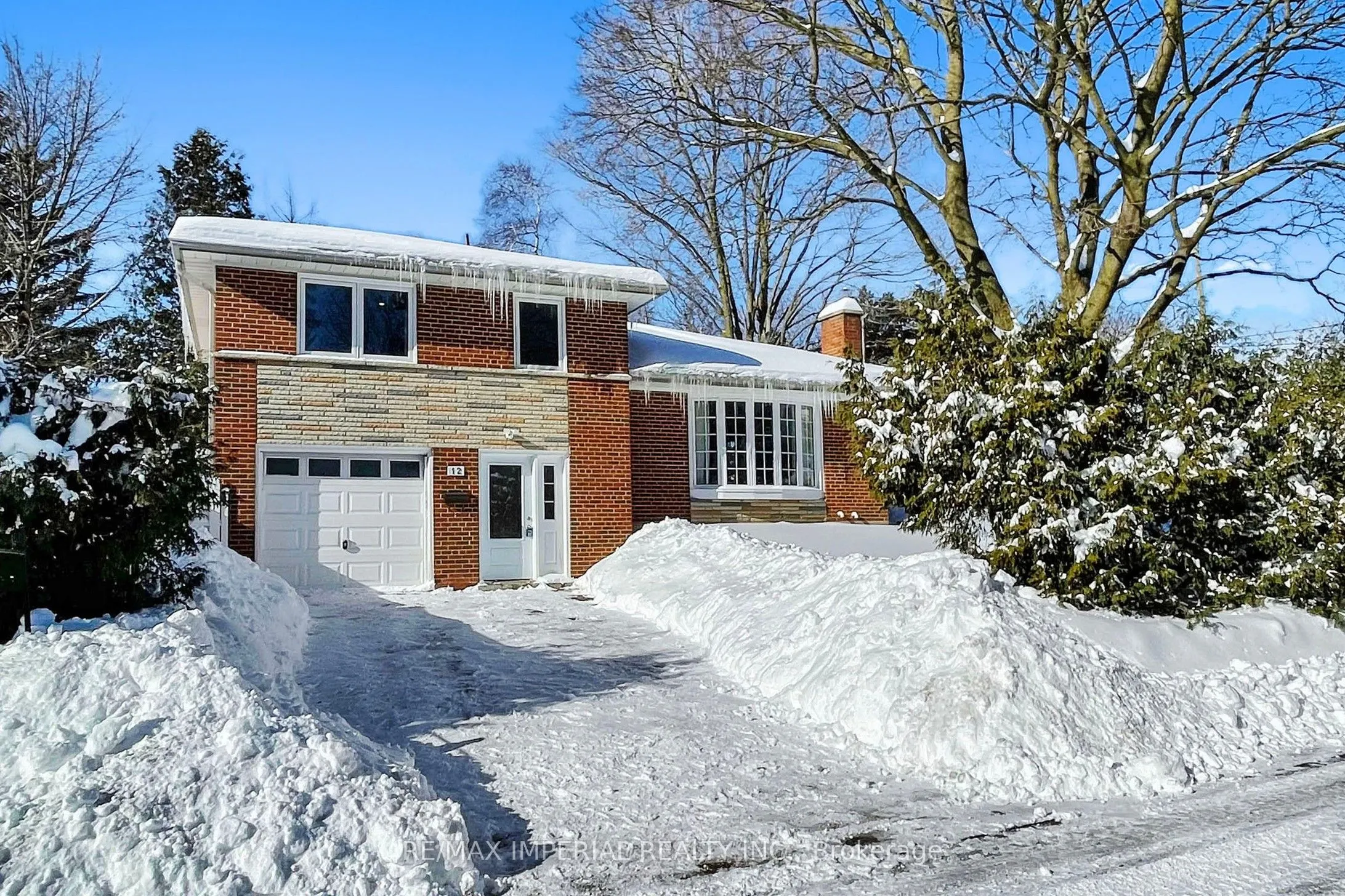 12 Sherwood Forest Drive