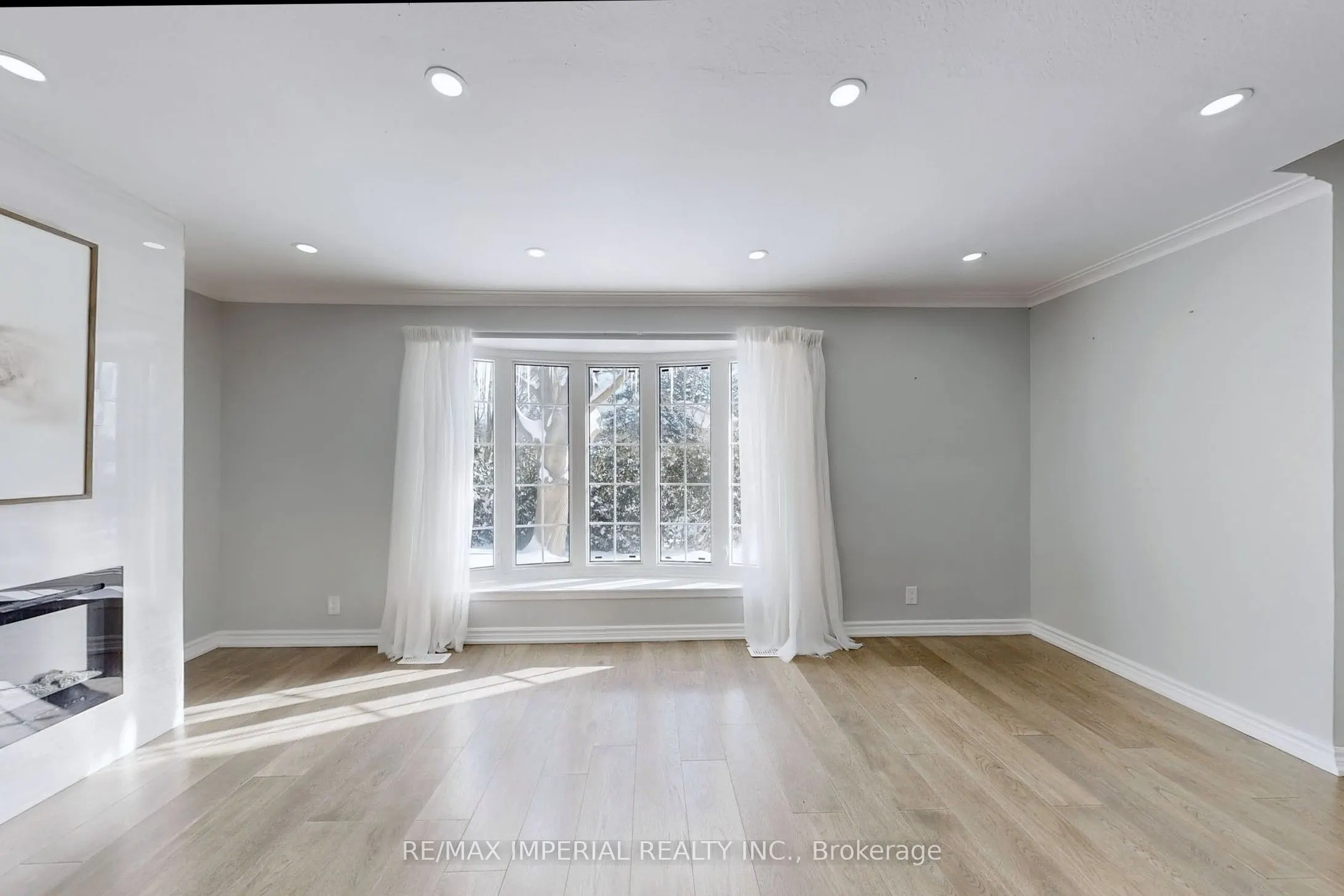 12 Sherwood Forest Drive