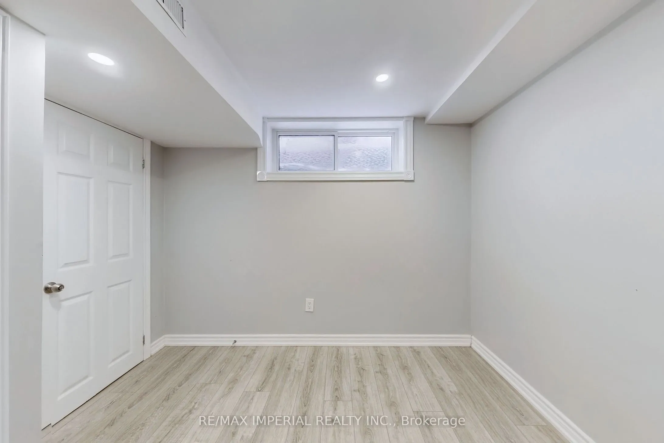 12 Sherwood Forest Drive