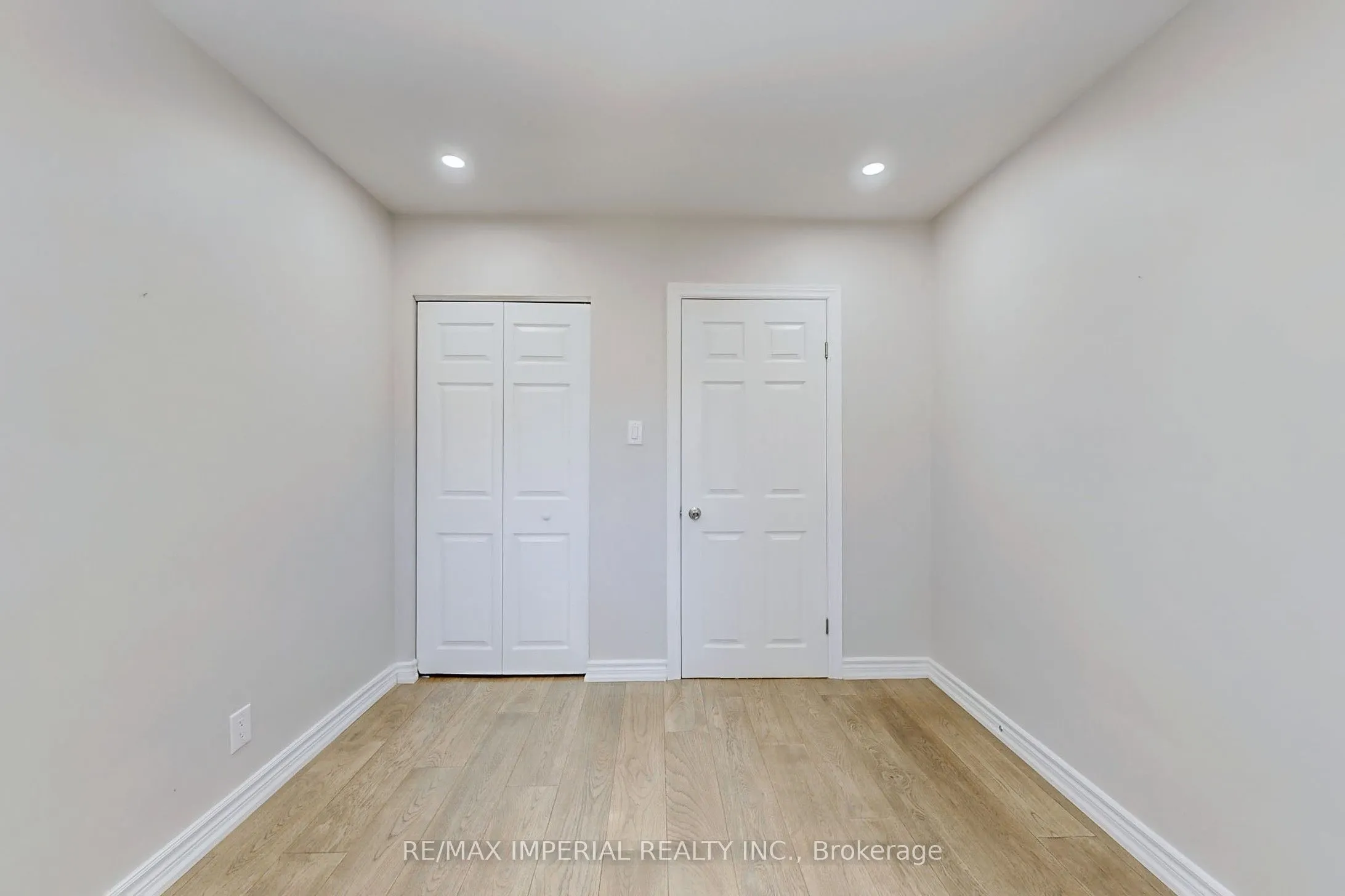 12 Sherwood Forest Drive