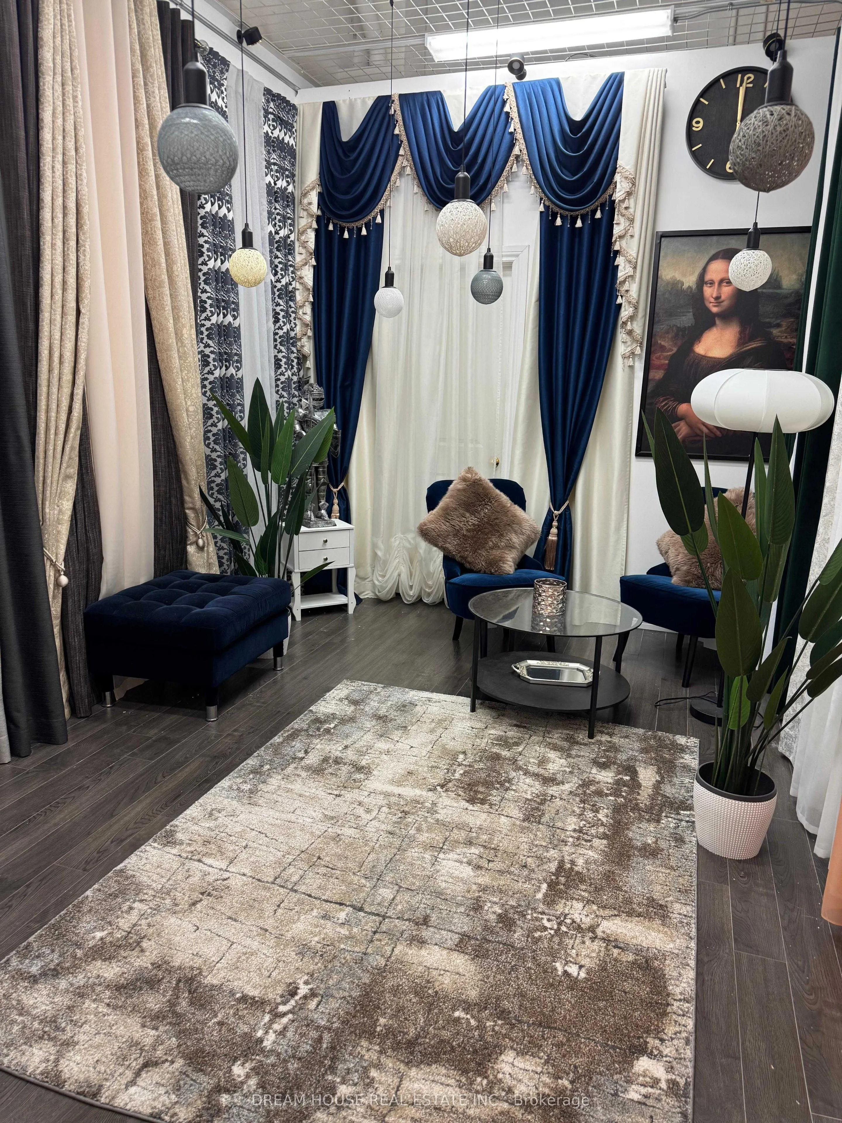 7181 Yonge St. Street, #158