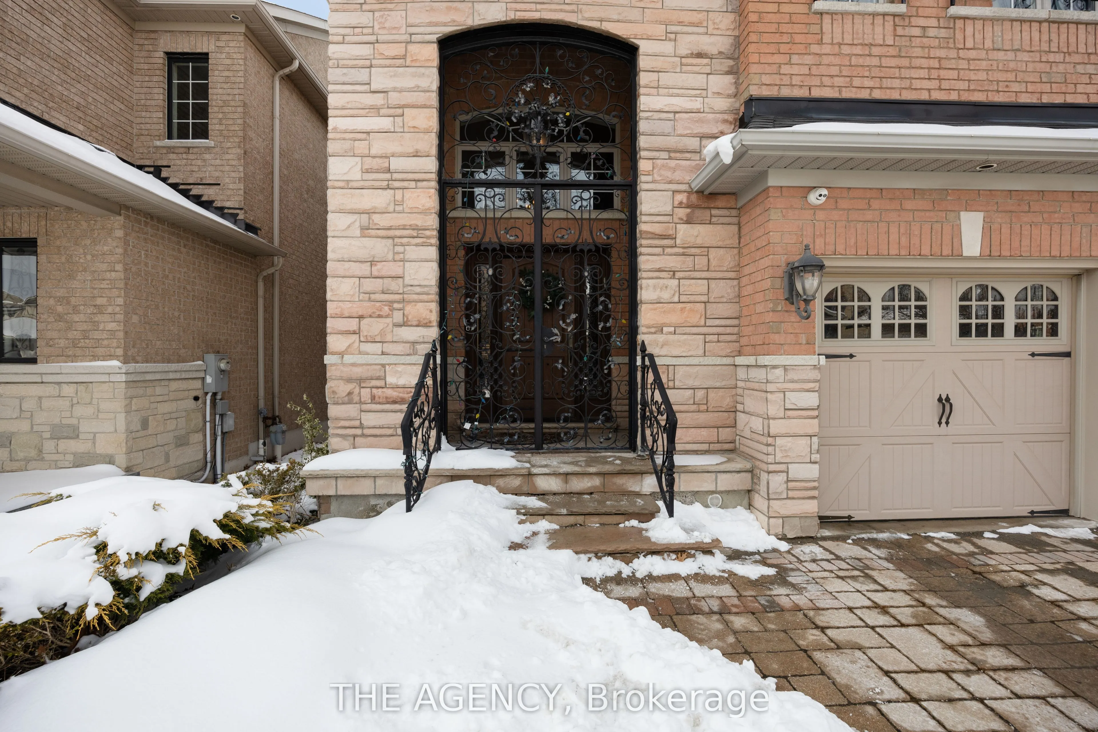 20 Shalom Aleichem Court