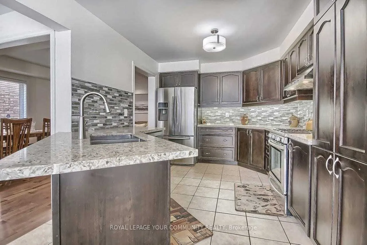 19 Harvest Hills Boulevard
