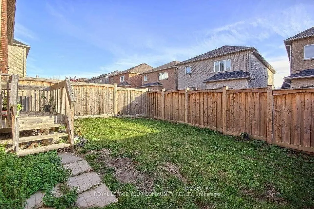 19 Harvest Hills Boulevard