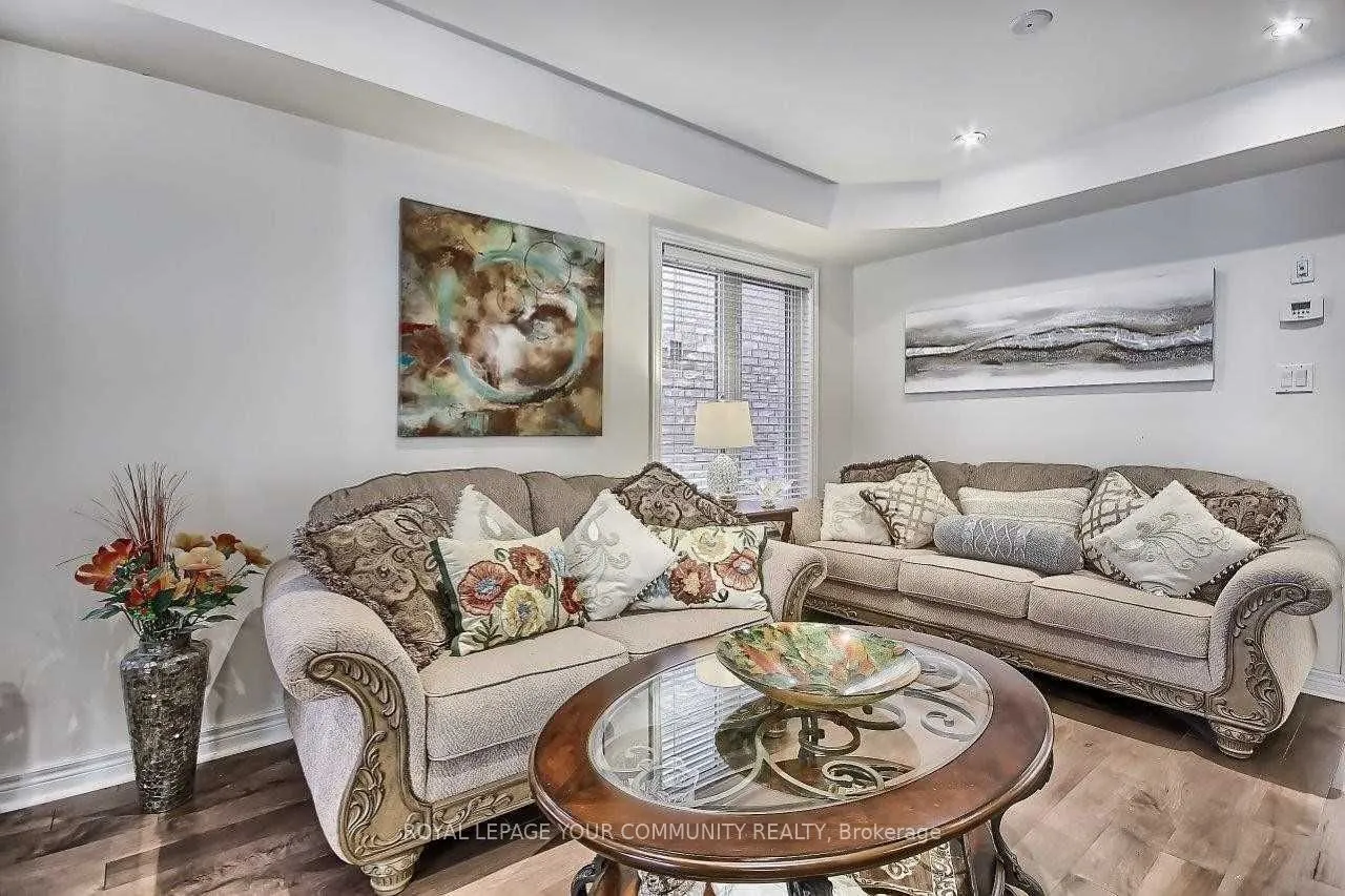 19 Harvest Hills Boulevard