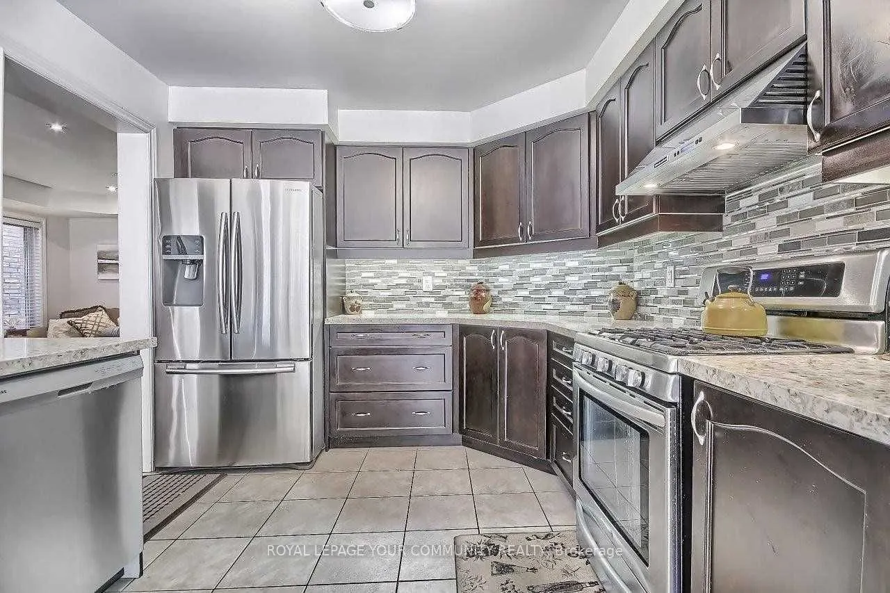 19 Harvest Hills Boulevard