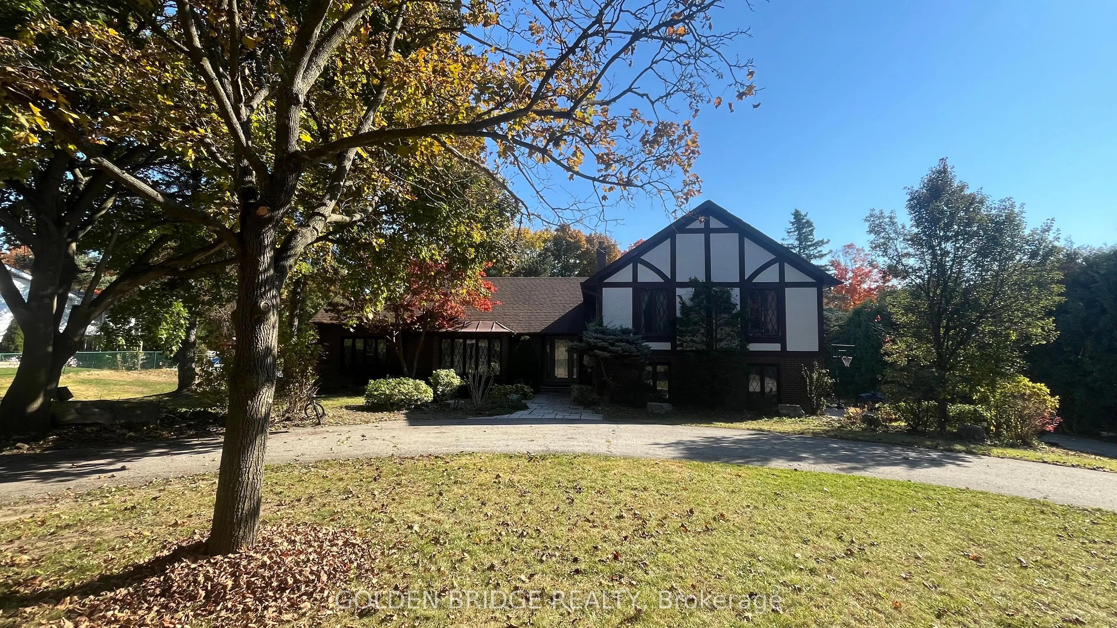 14 Cachet Parkway
