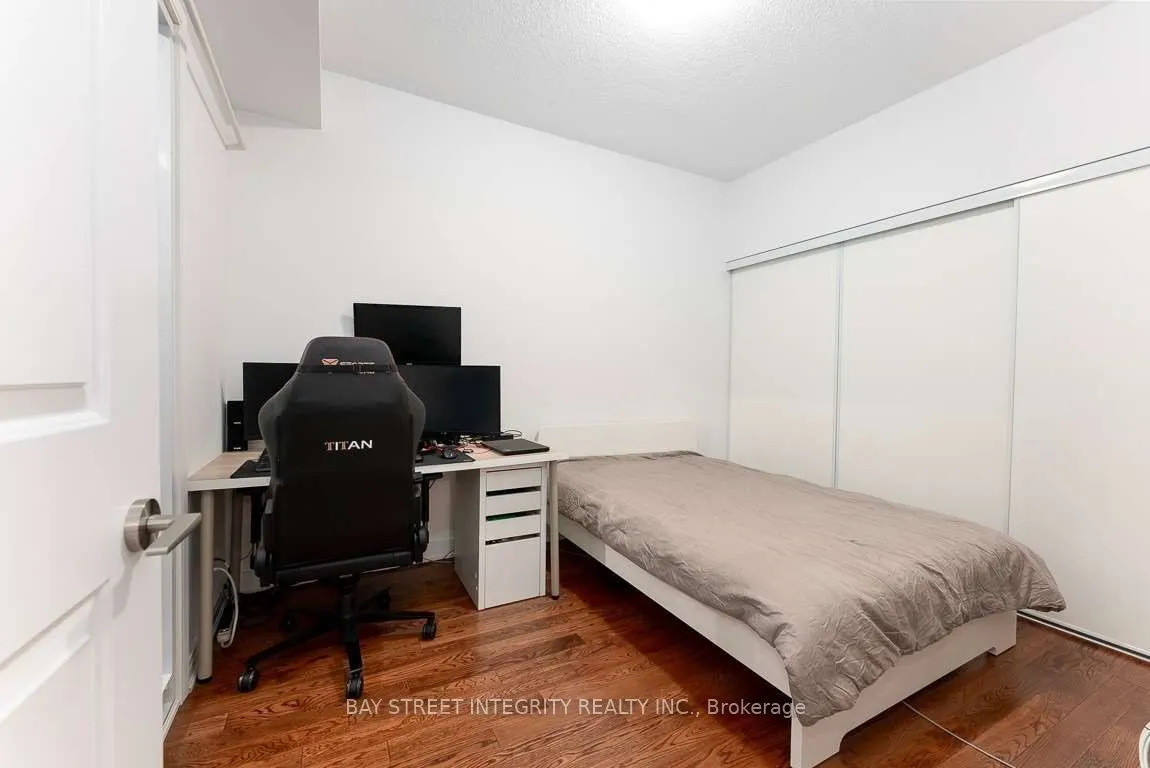 9191 Yonge Street, #414