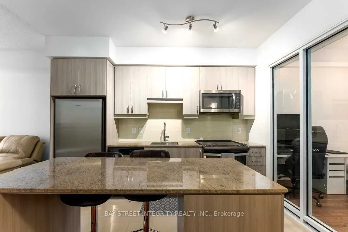 9191 Yonge Street, #414