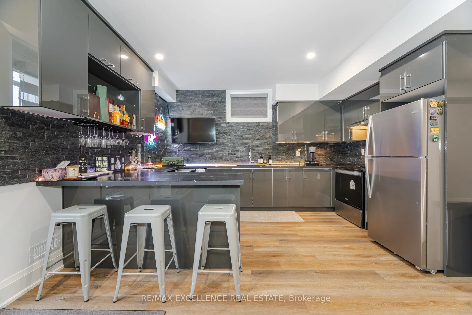 530 Kleinburg Summit Way
