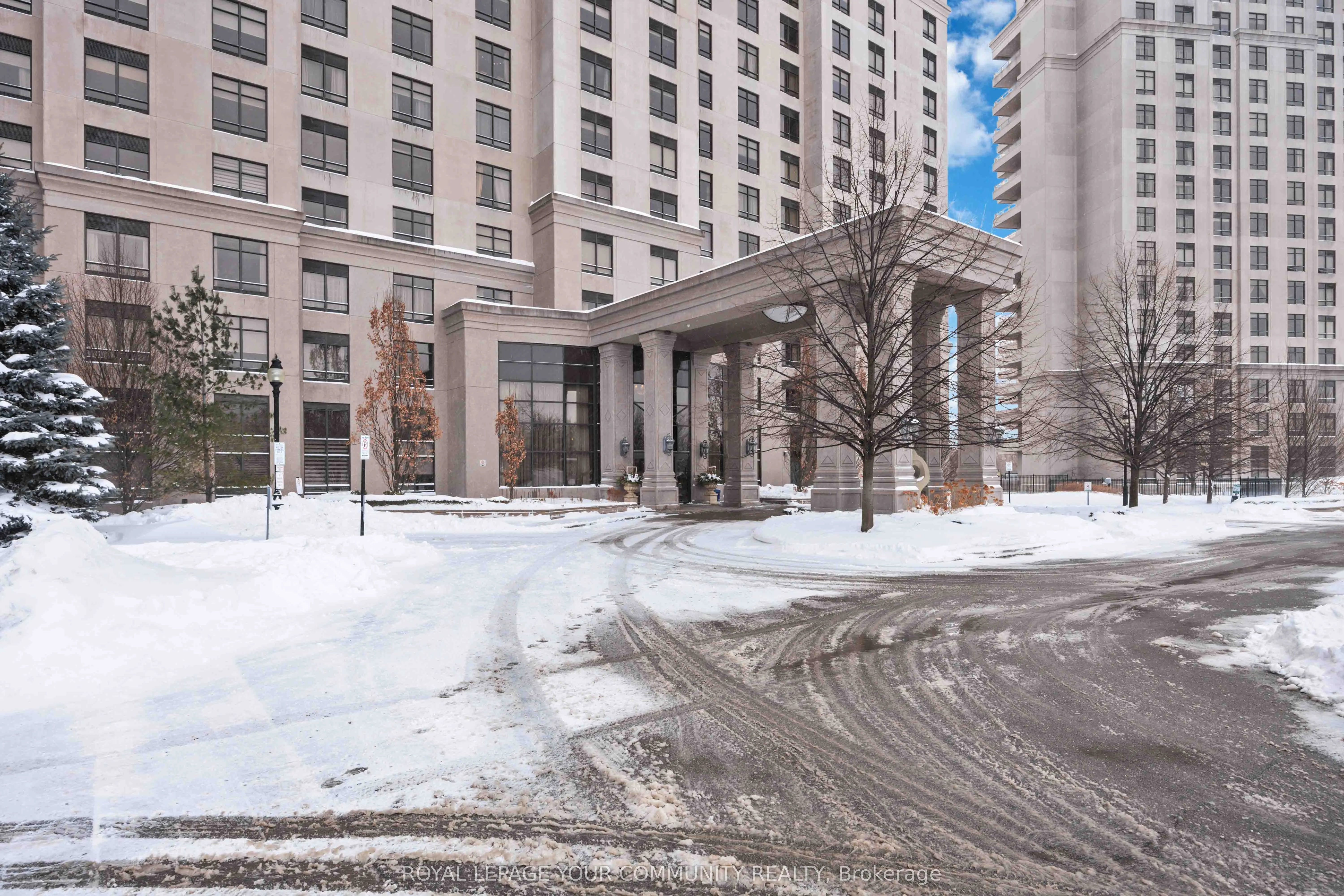 9245 Jane Street, #1209