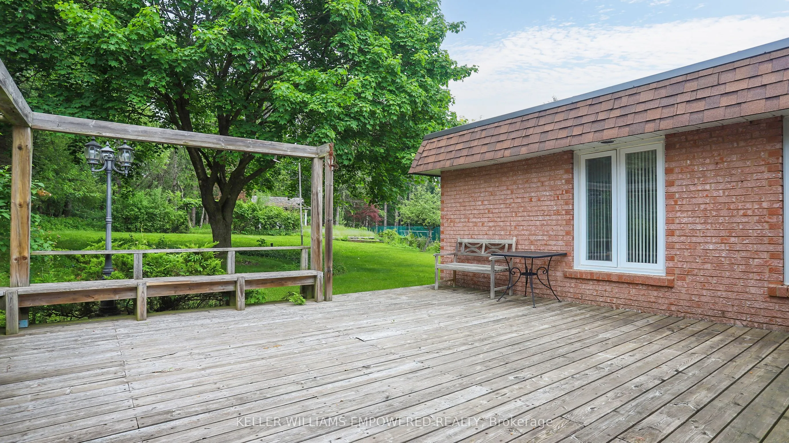 315 Woodland Acres Crescent