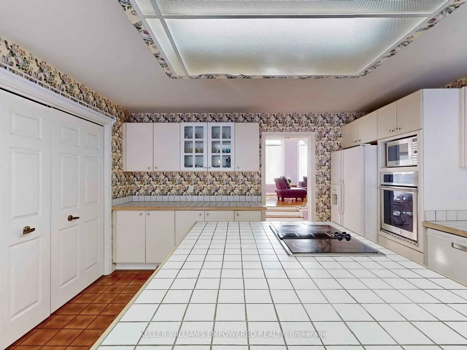 315 Woodland Acres Crescent