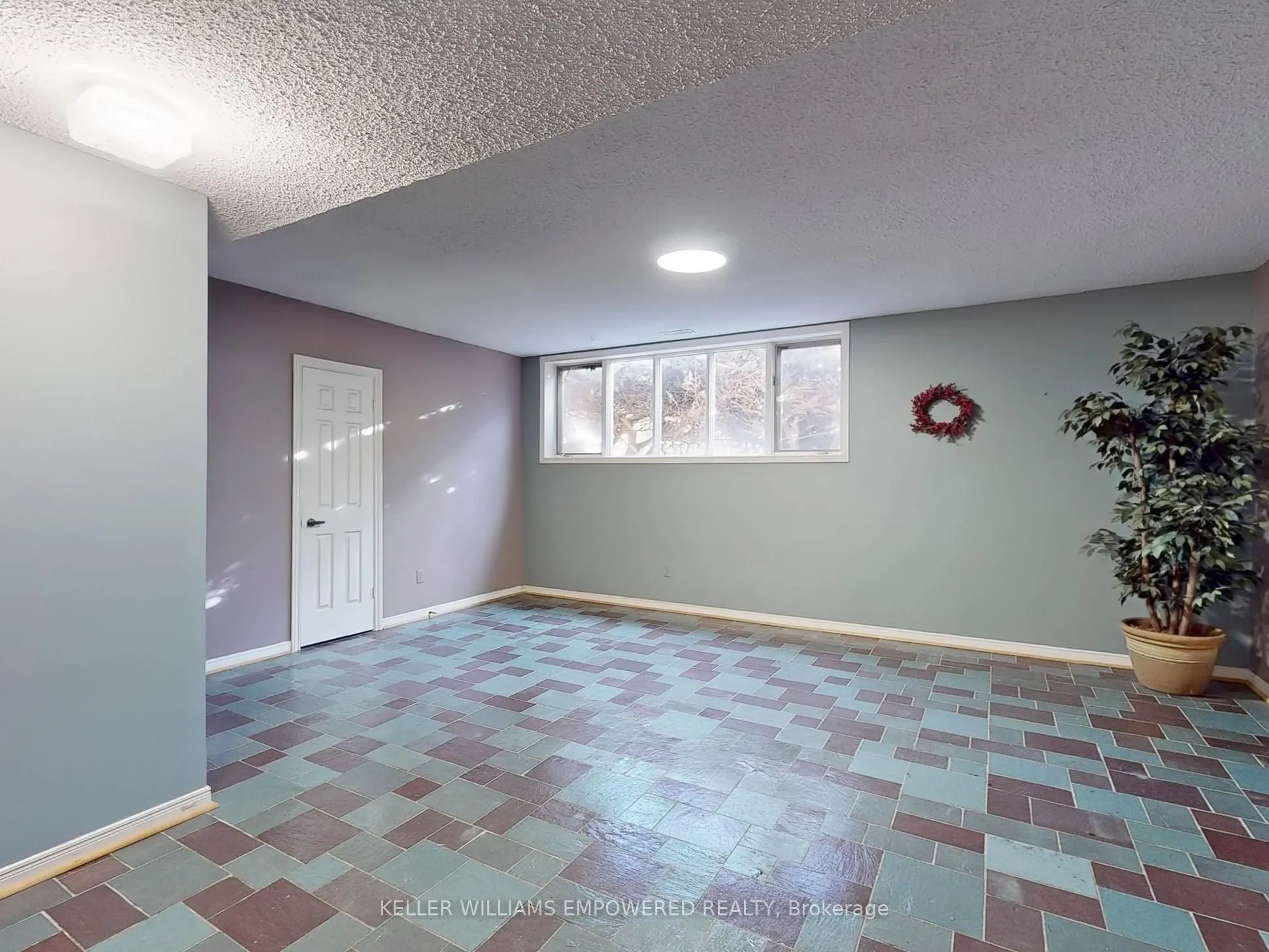 315 Woodland Acres Crescent
