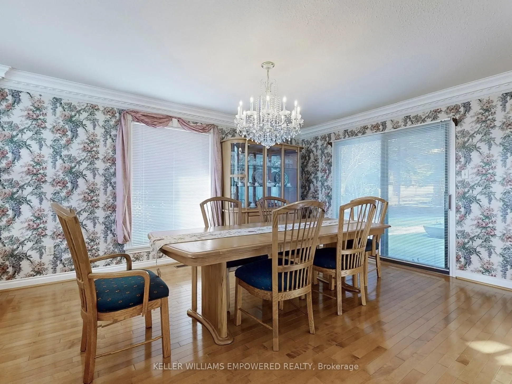315 Woodland Acres Crescent