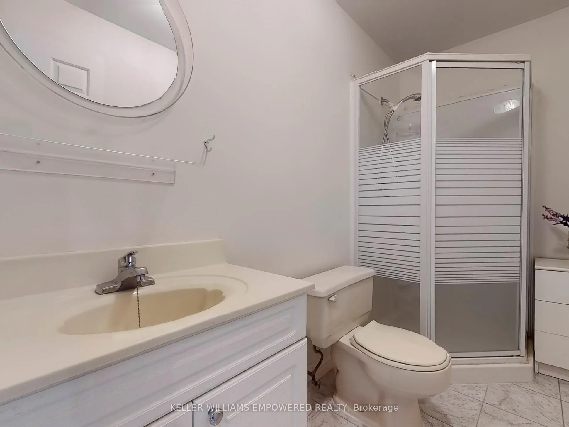 315 Woodland Acres Crescent