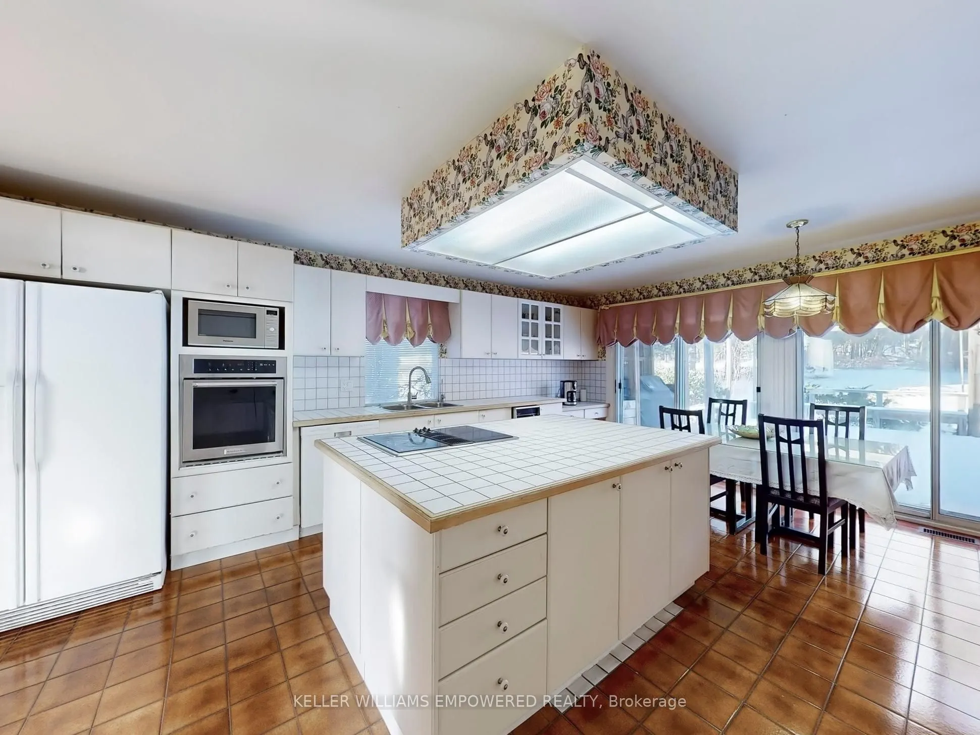 315 Woodland Acres Crescent