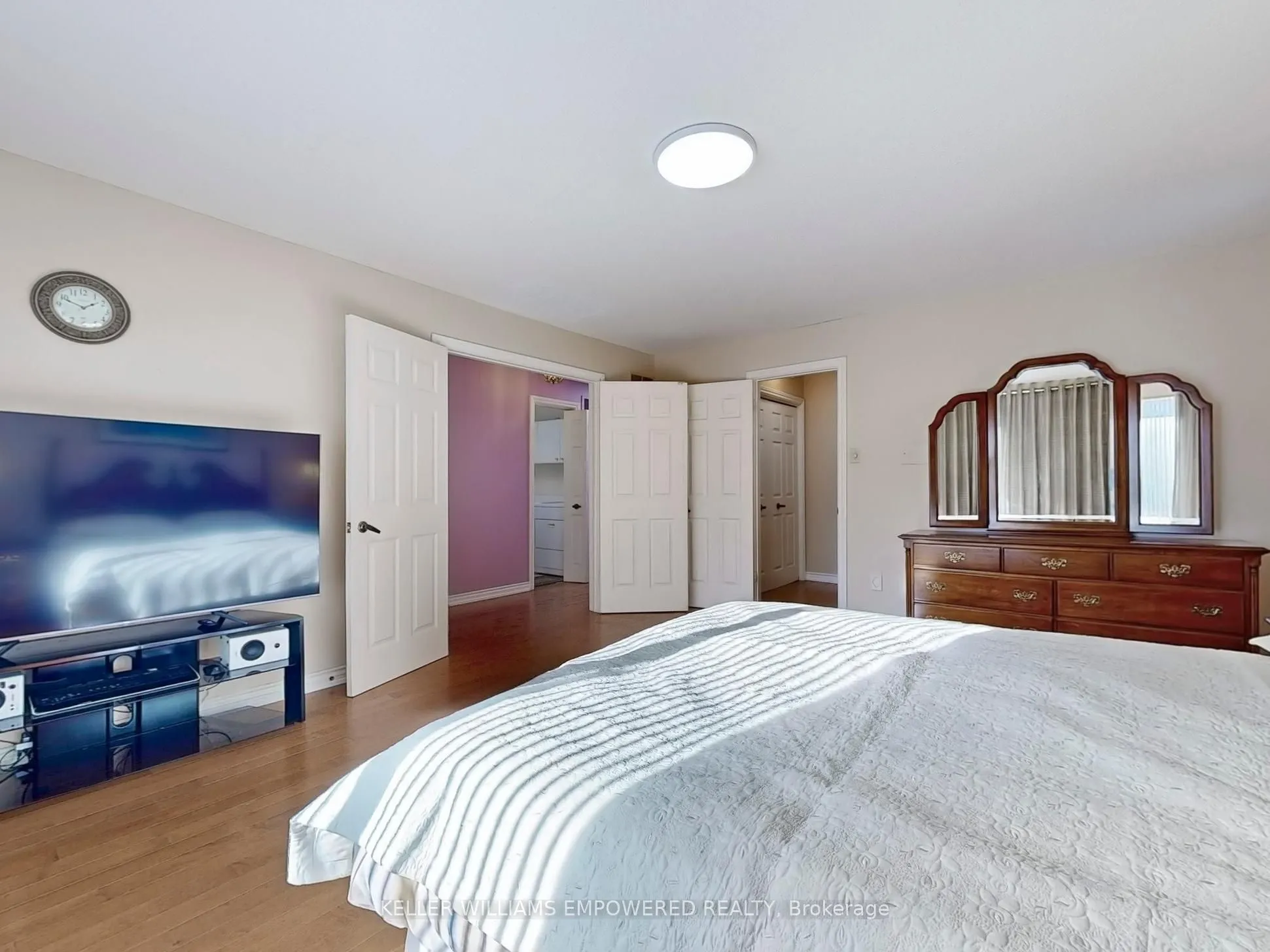 315 Woodland Acres Crescent